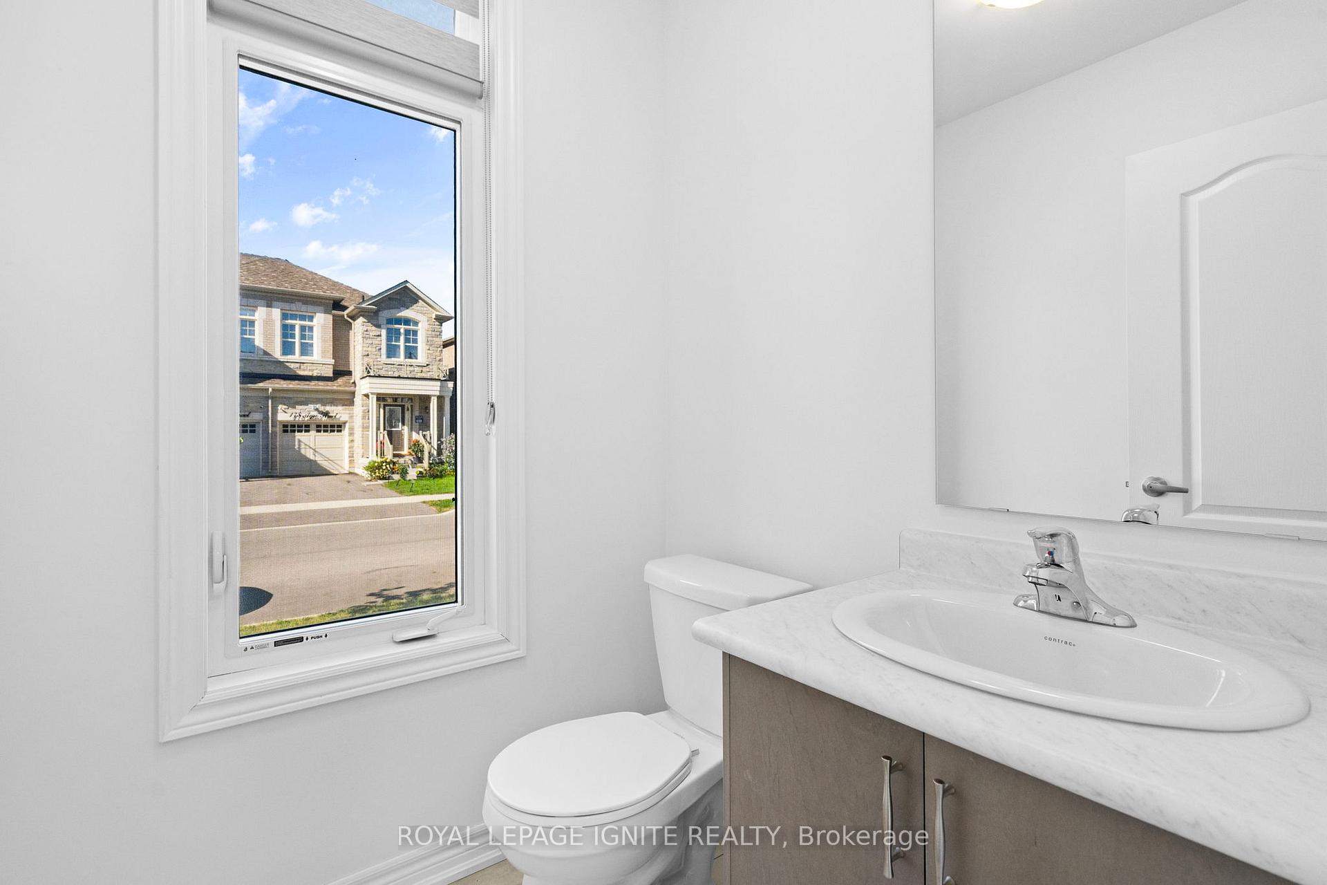 Photo 15 of 3 Mountain Heights Place, Hamilton, Waterdown — HOMEH