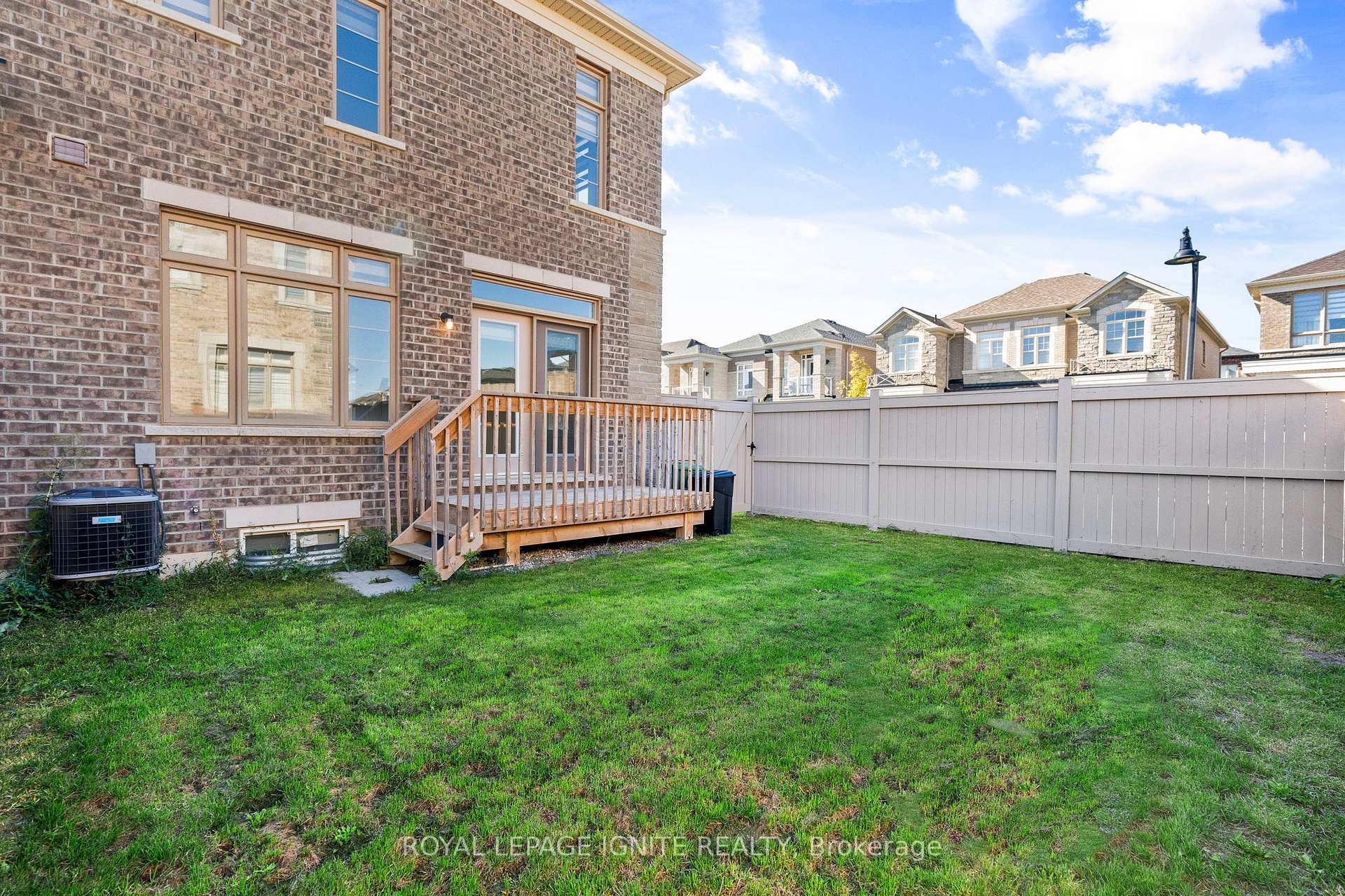 Photo 33 of 3 Mountain Heights Place, Hamilton, Waterdown — HOMEH