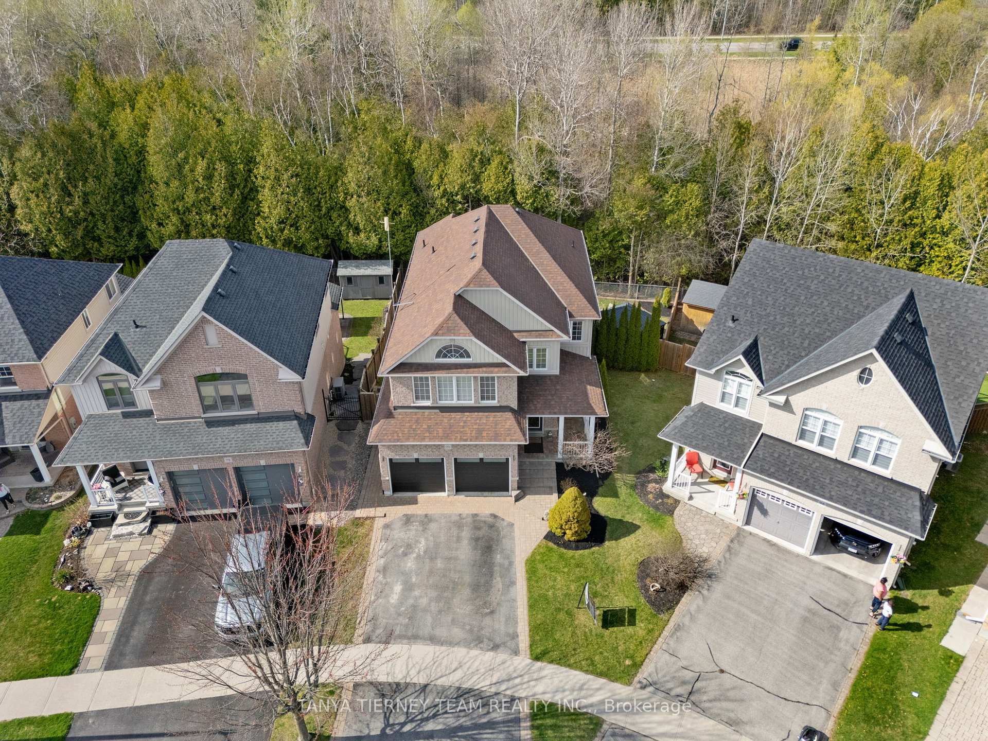 Photo 1 of 170 Sleeman Square, Clarington, Courtice — HOMEH