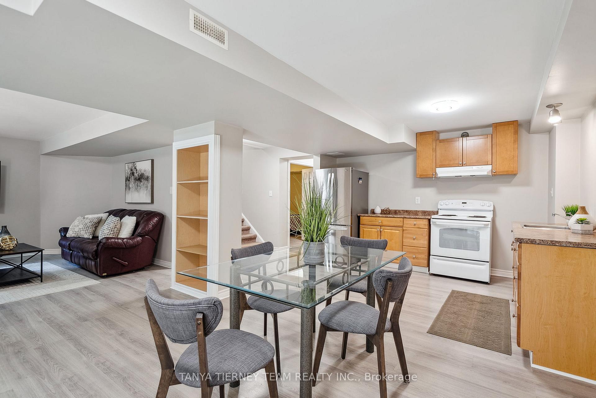 Photo 36 of 170 Sleeman Square, Clarington, Courtice — HOMEH