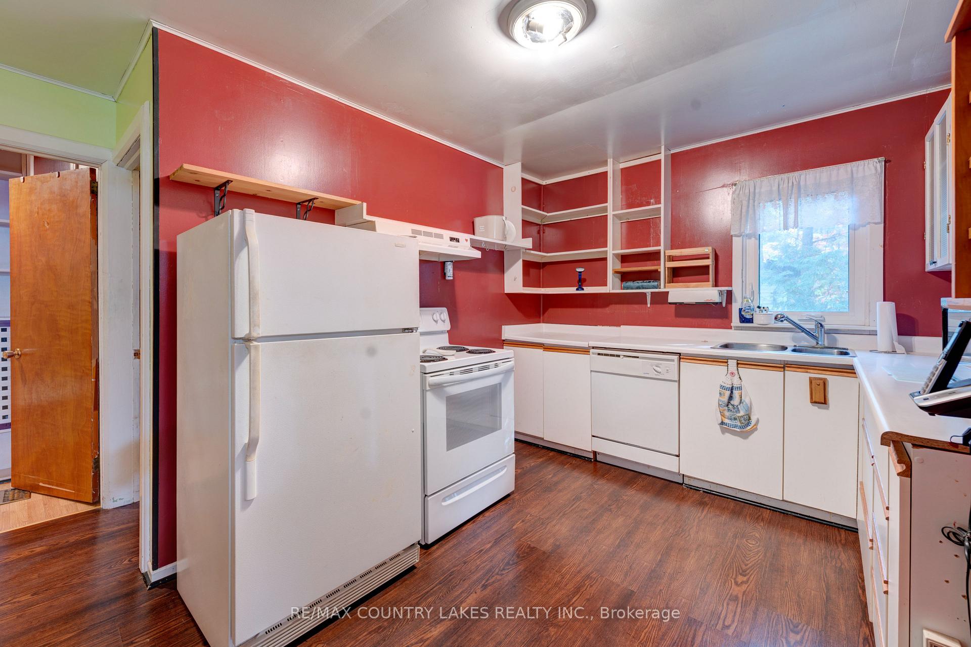 Photo 6 of 446 Main Street E, Brock, Beaverton — HOMEH