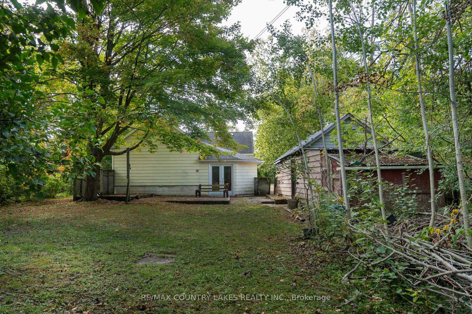 Photo 18 of 446 Main Street E, Brock, Beaverton — HOMEH