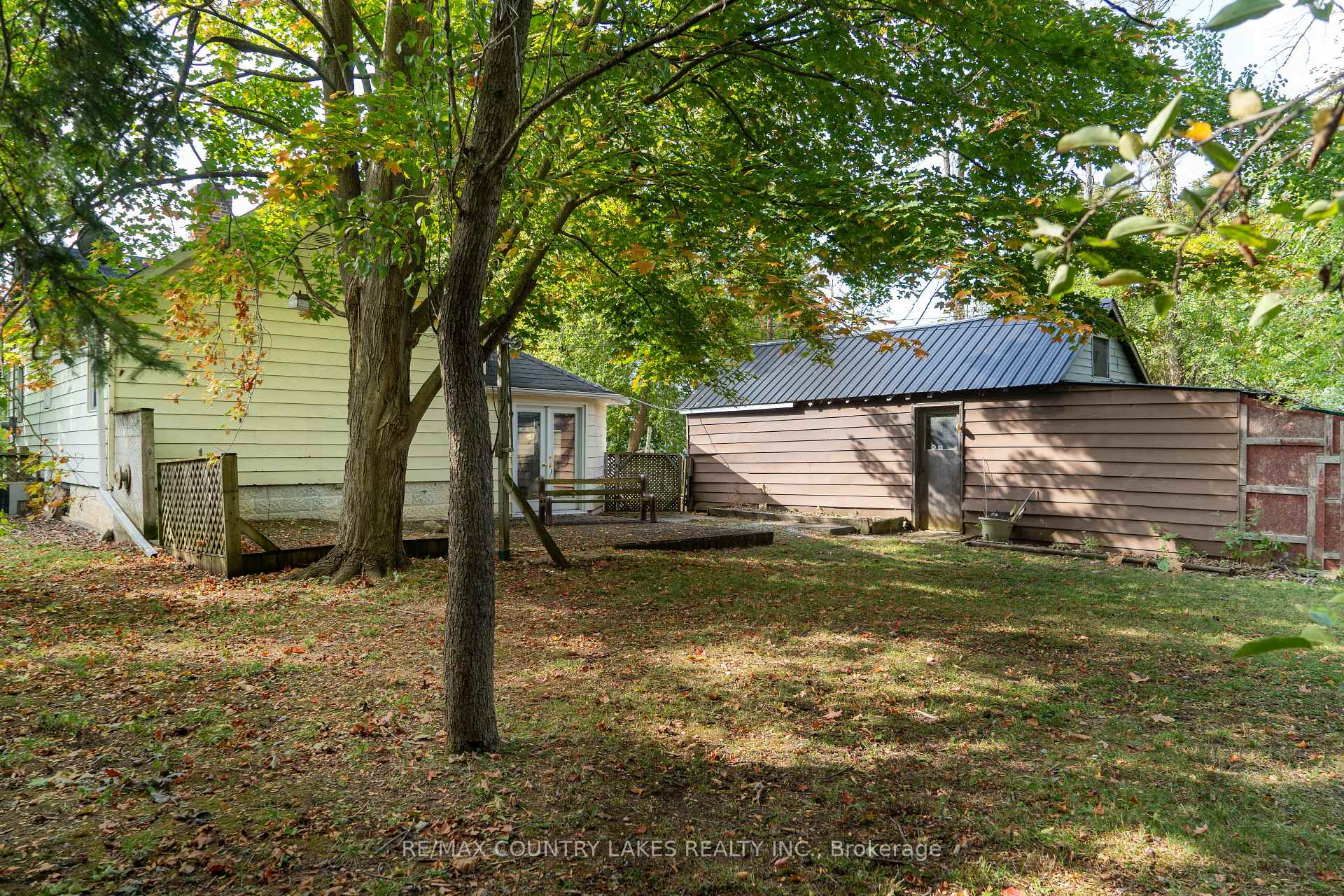 Photo 17 of 446 Main Street E, Brock, Beaverton — HOMEH