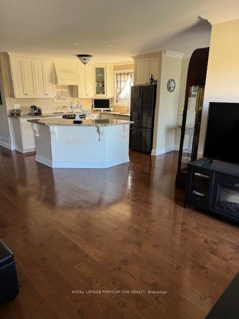 Photo 5 of 148 Ellwood Drive, Caledon, Bolton East — HOMEH