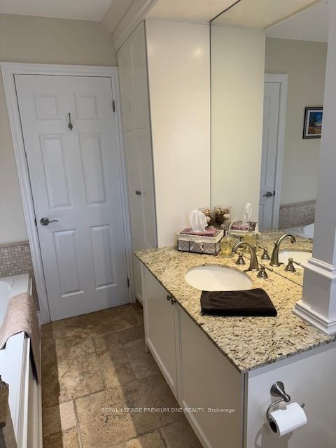 Photo 10 of 148 Ellwood Drive, Caledon, Bolton East — HOMEH