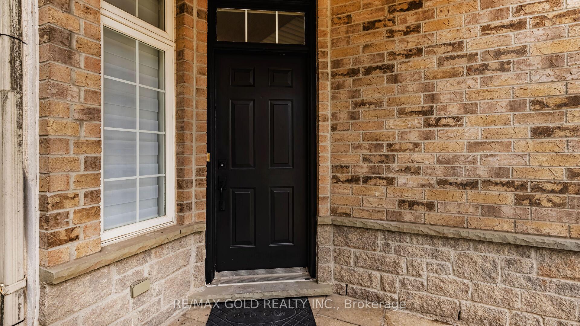 Photo 6 of 30 Sunnycroft Court, Hamilton, Waterdown — HOMEH