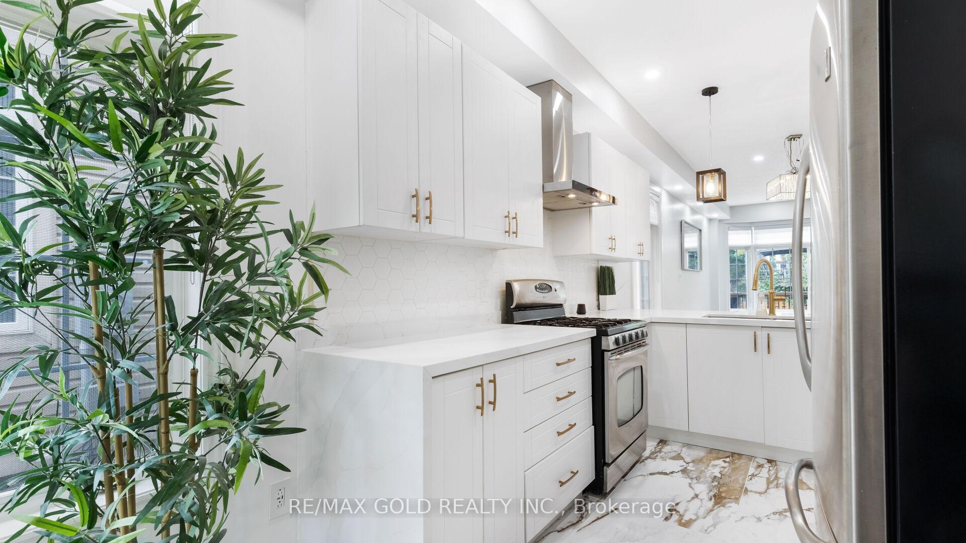 Photo 19 of 30 Sunnycroft Court, Hamilton, Waterdown — HOMEH