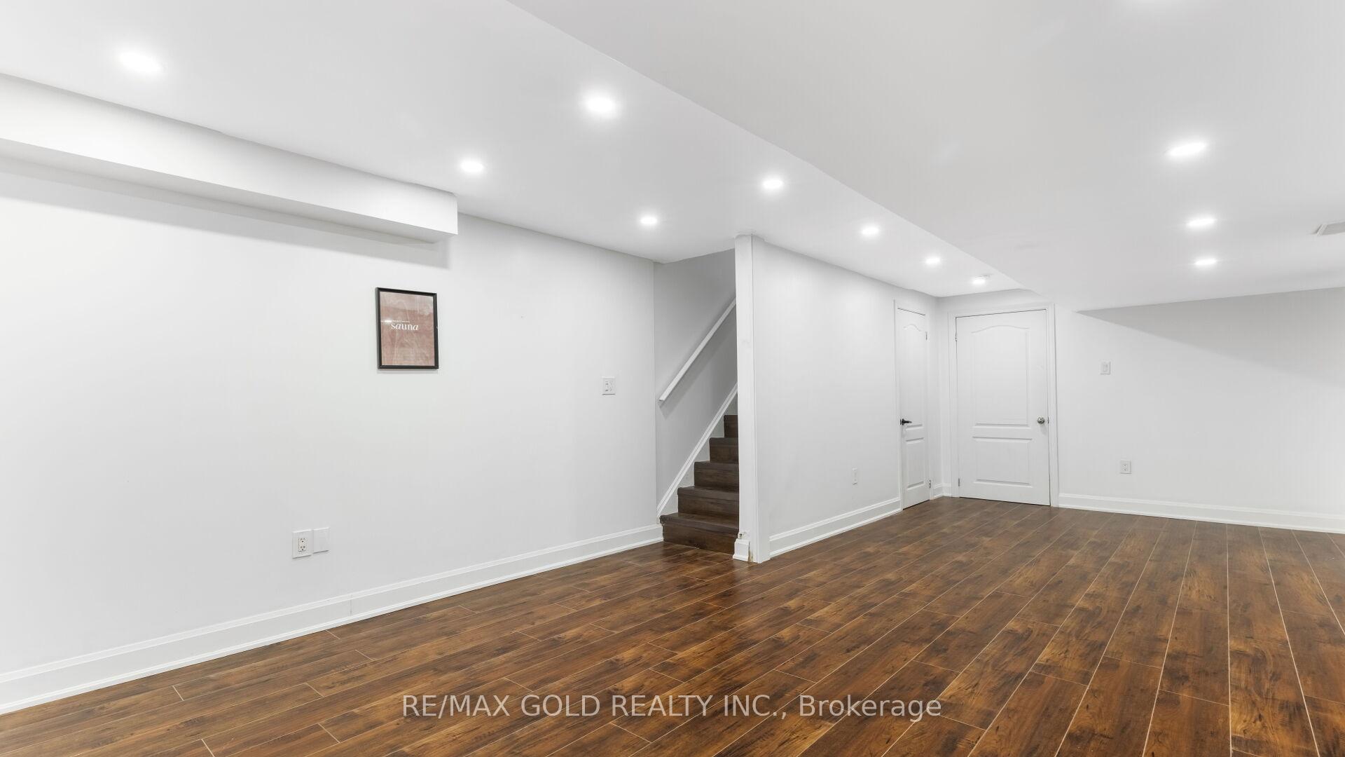 Photo 41 of 30 Sunnycroft Court, Hamilton, Waterdown — HOMEH