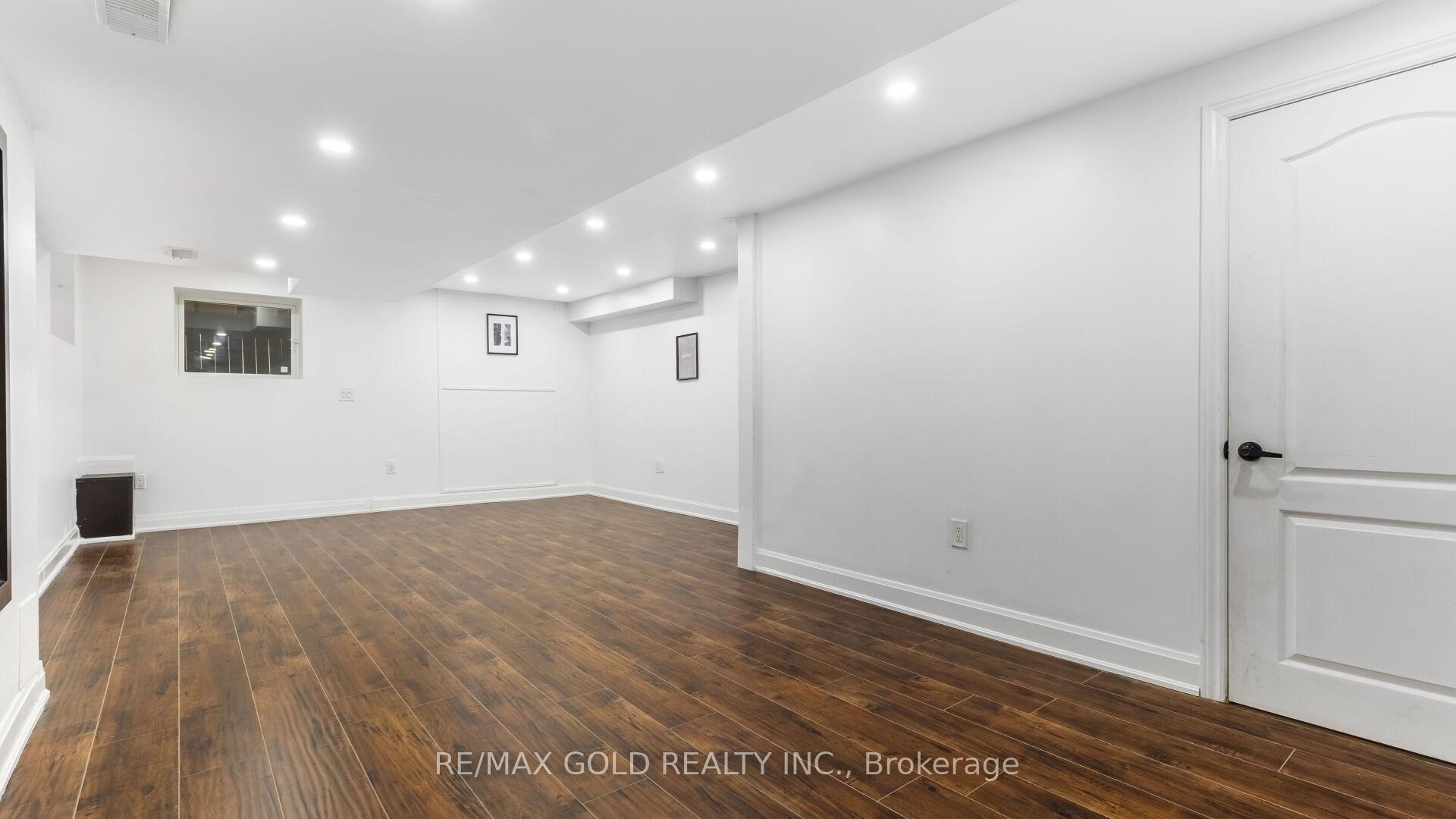 Photo 42 of 30 Sunnycroft Court, Hamilton, Waterdown — HOMEH