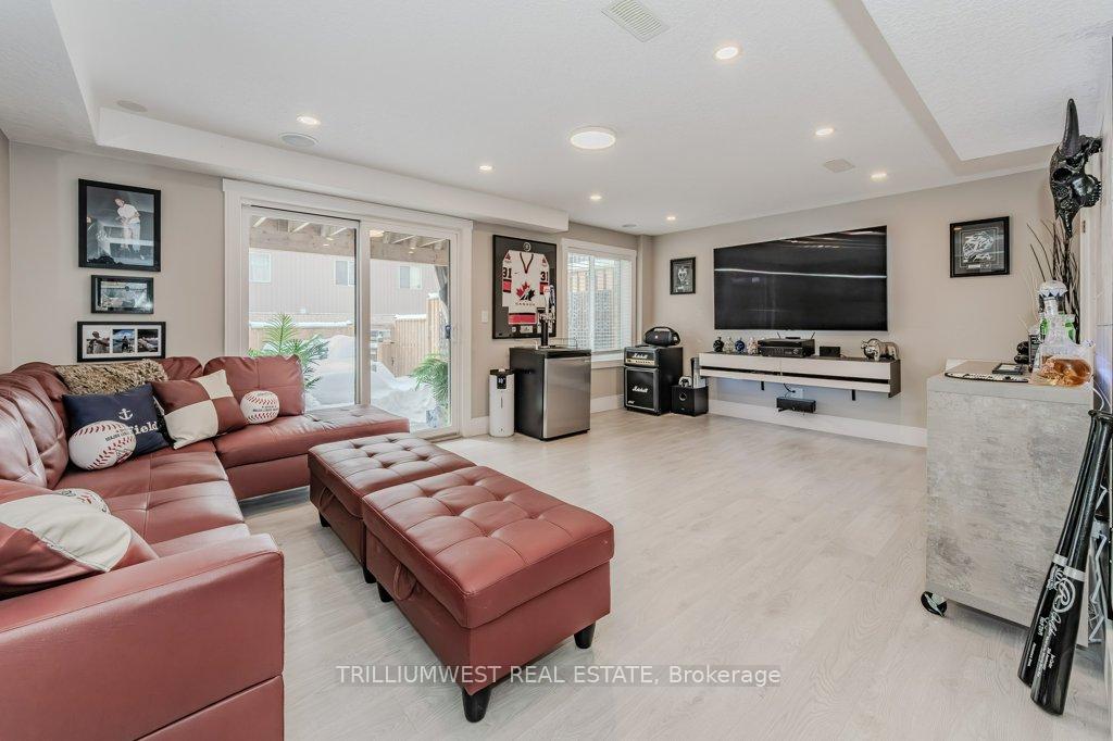 Photo 29 of 127 Law Drive, Guelph, Grange Road — HOMEH