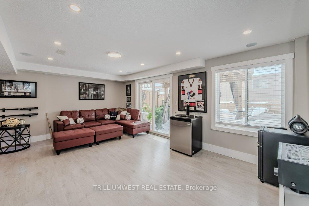 Photo 30 of 127 Law Drive, Guelph, Grange Road — HOMEH