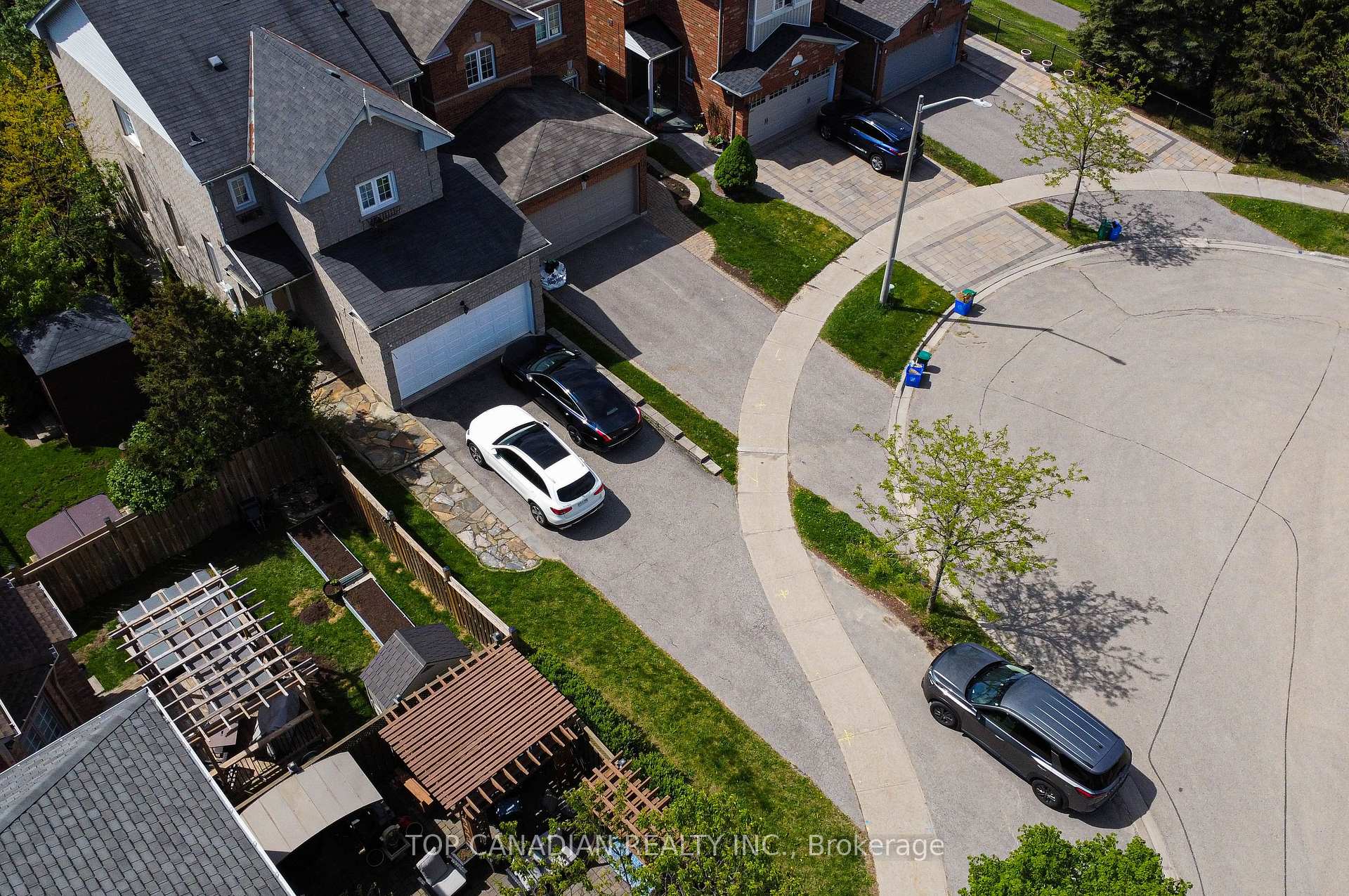 Photo 6 of Unit Basement, 23 Downey Circle, Aurora, Bayview Wellington — HOMEH