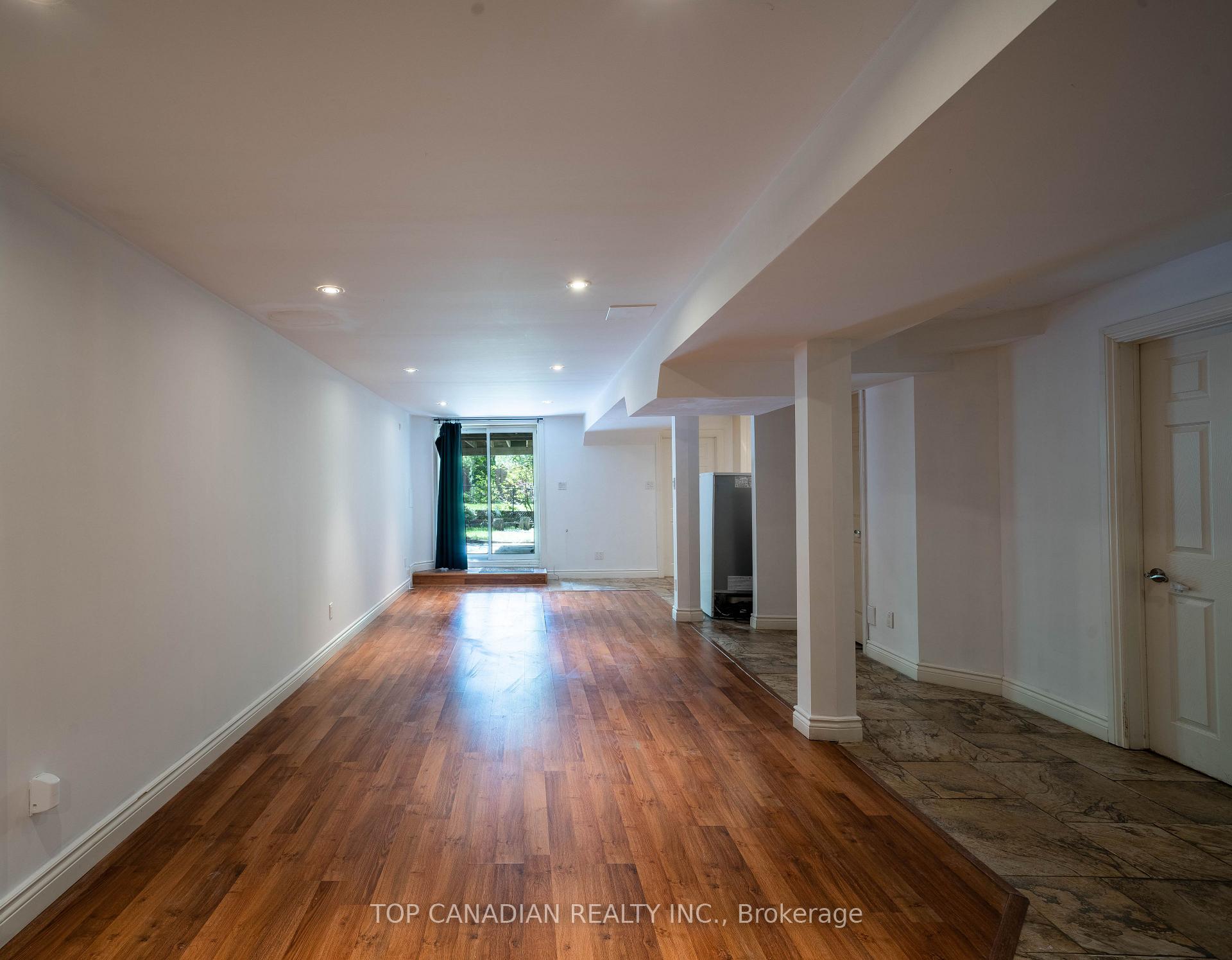 Photo 4 of Unit Basement, 23 Downey Circle, Aurora, Bayview Wellington — HOMEH
