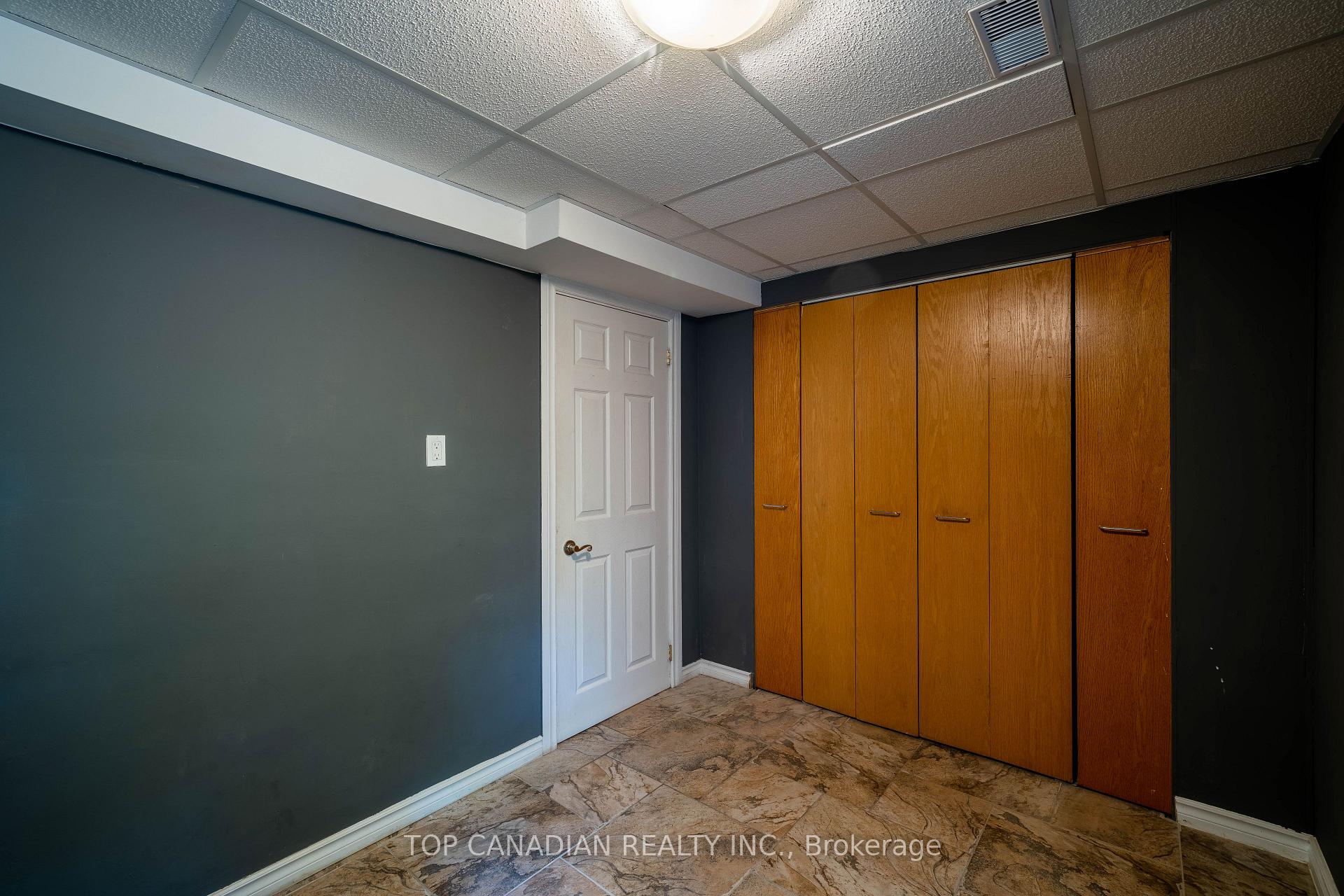 Photo 14 of Unit Basement, 23 Downey Circle, Aurora, Bayview Wellington — HOMEH
