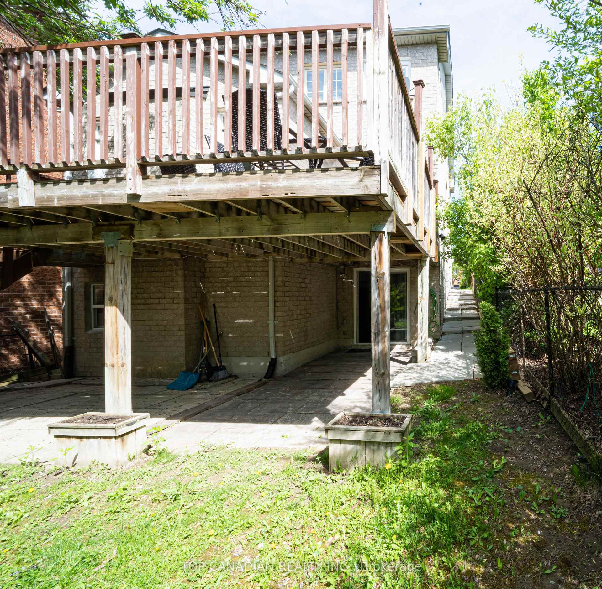 Photo 19 of Unit Basement, 23 Downey Circle, Aurora, Bayview Wellington — HOMEH