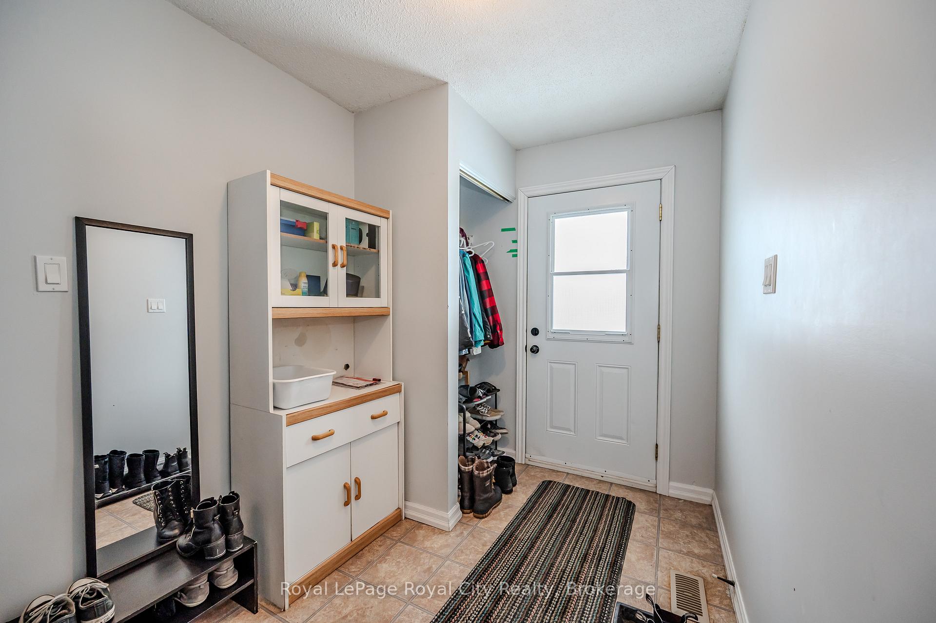 Photo 7 of 310 Cole Road, Guelph, Kortright West — HOMEH