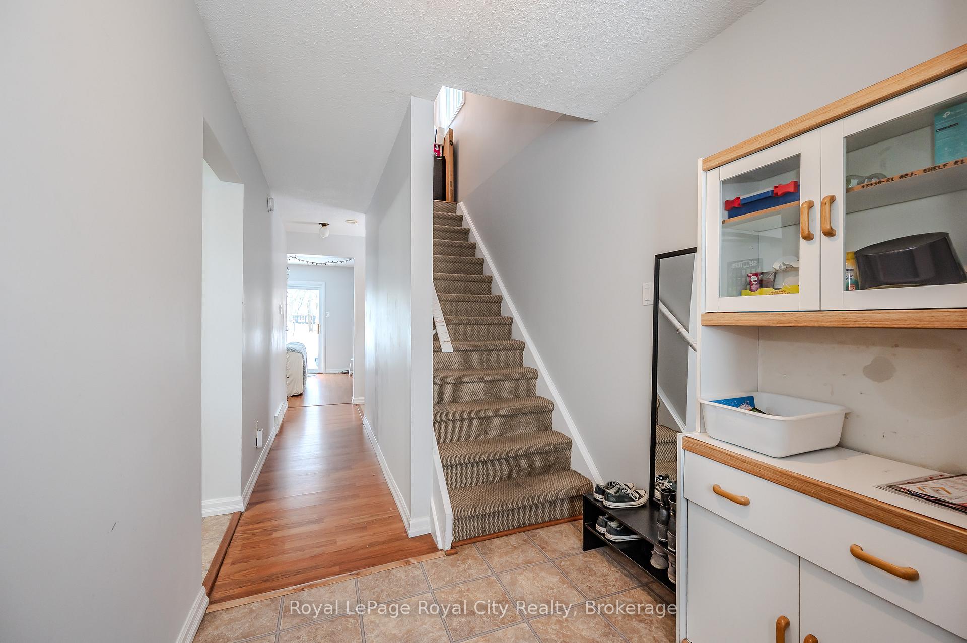 Photo 8 of 310 Cole Road, Guelph, Kortright West — HOMEH
