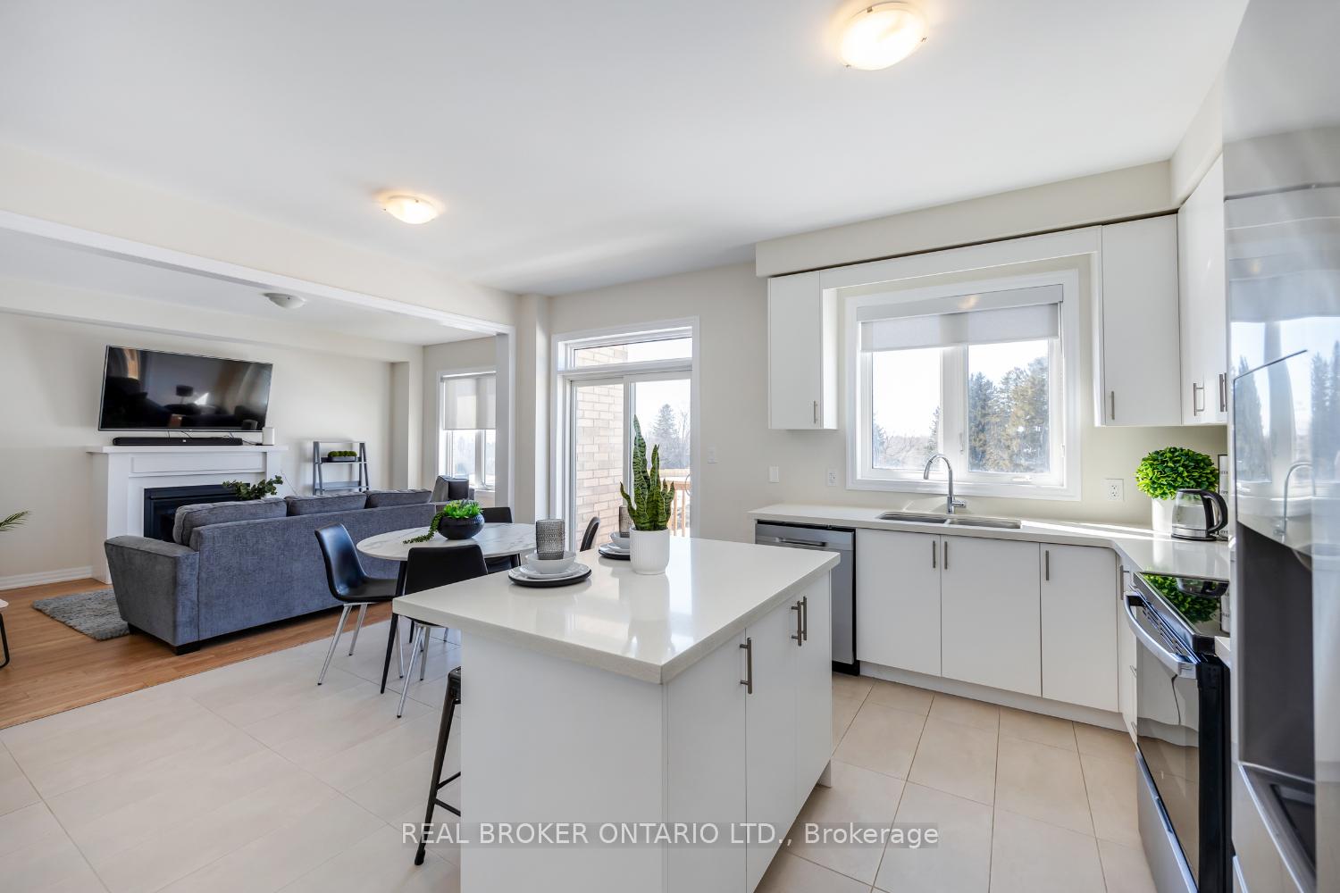 Photo 8 of 102 Belmont Drive, Clarington, Newcastle — HOMEH