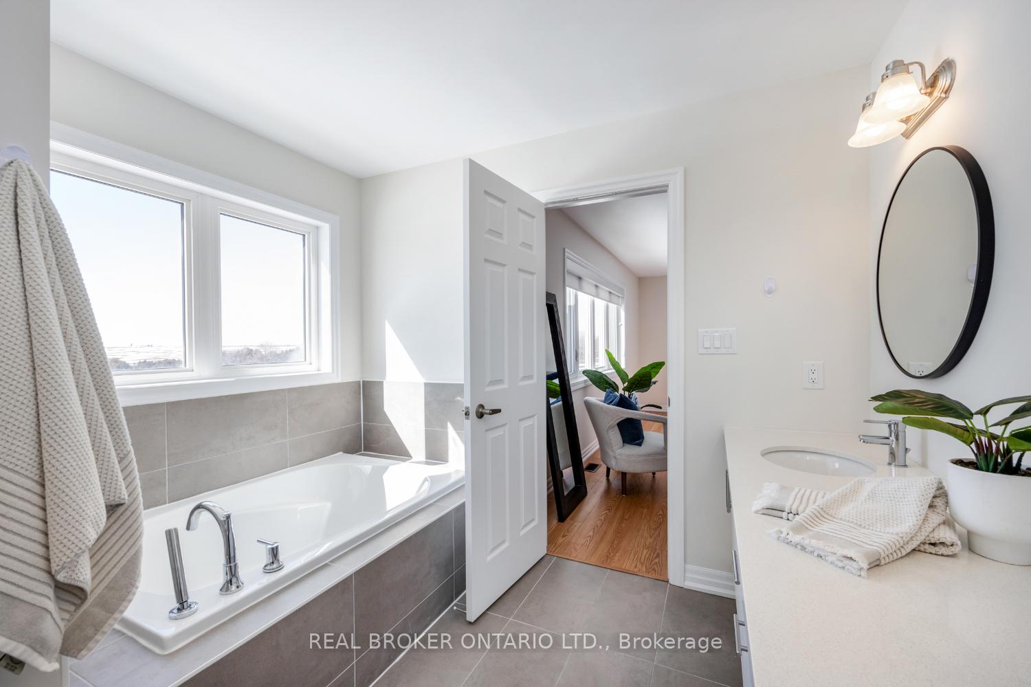 Photo 21 of 102 Belmont Drive, Clarington, Newcastle — HOMEH