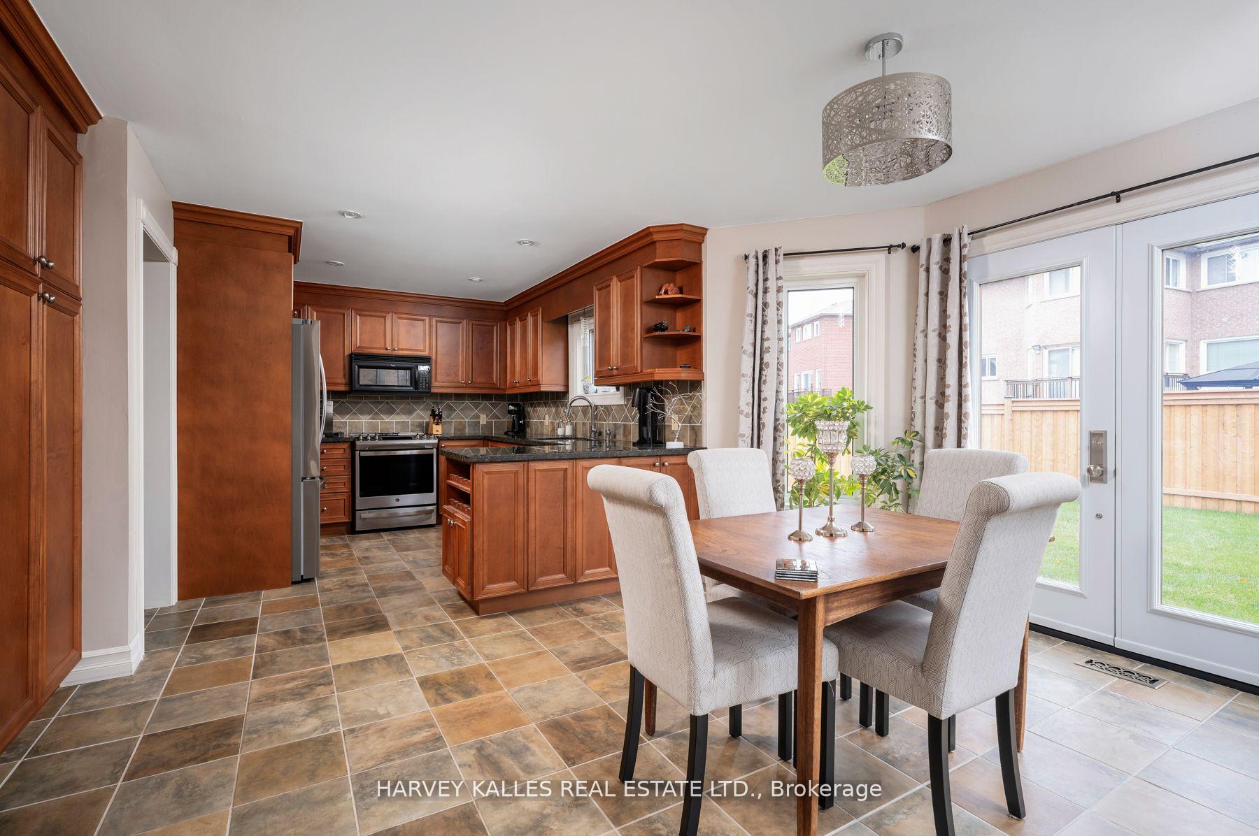 Photo 11 of 120 Royal Valley Drive, Caledon, Rural Caledon — HOMEH