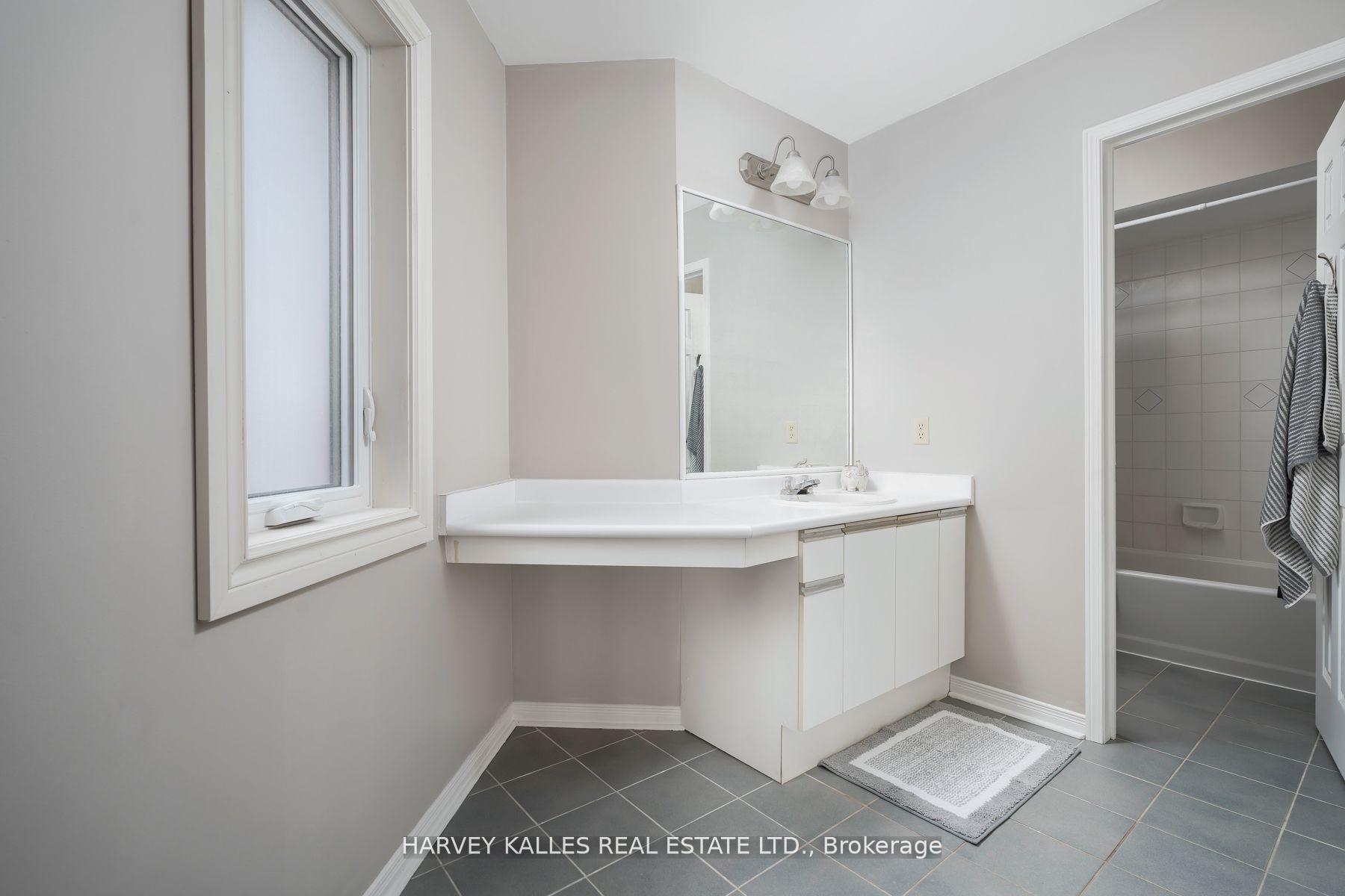 Photo 24 of 120 Royal Valley Drive, Caledon, Rural Caledon — HOMEH