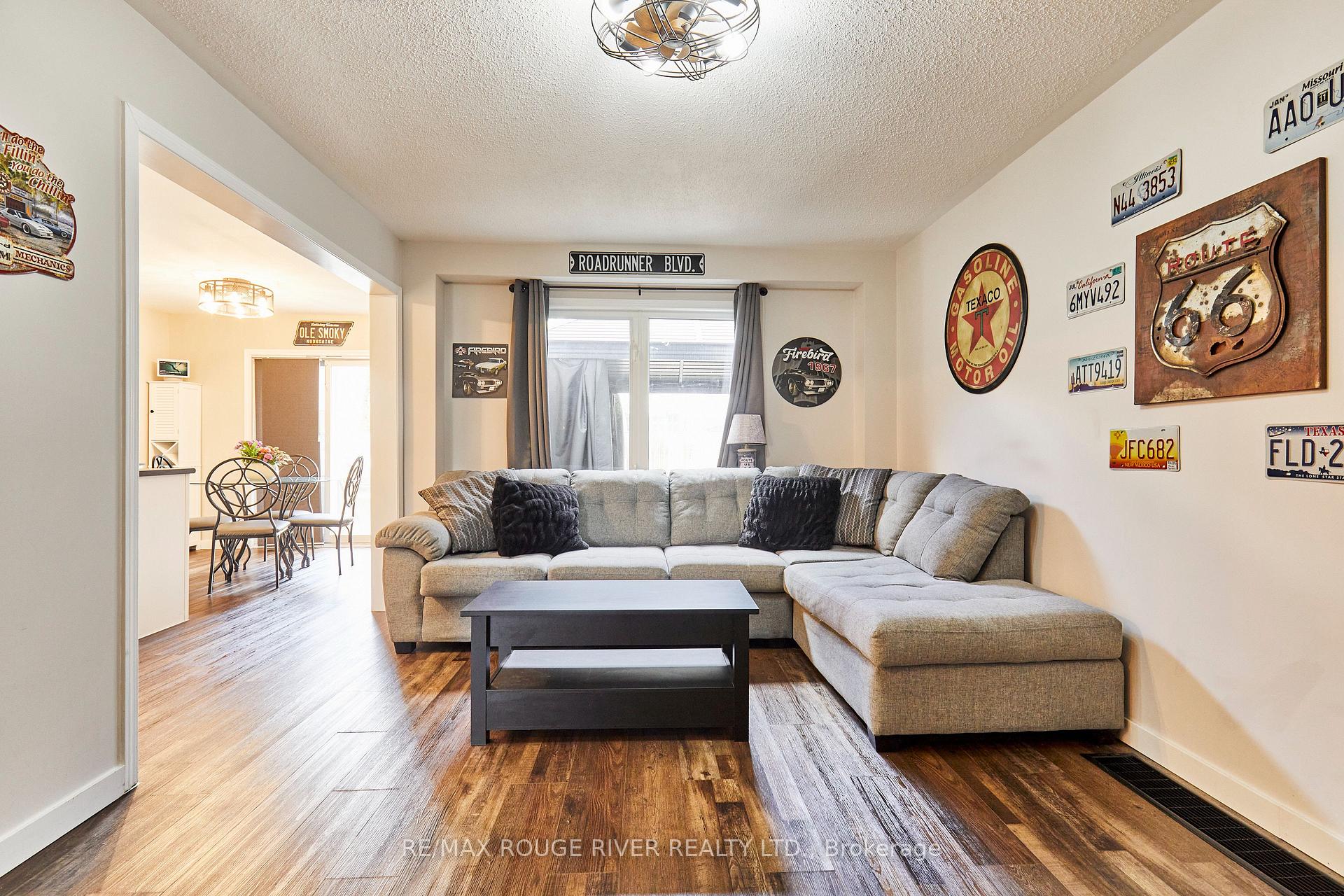 Photo 8 of 74 Madden Place, Clarington, Bowmanville — HOMEH