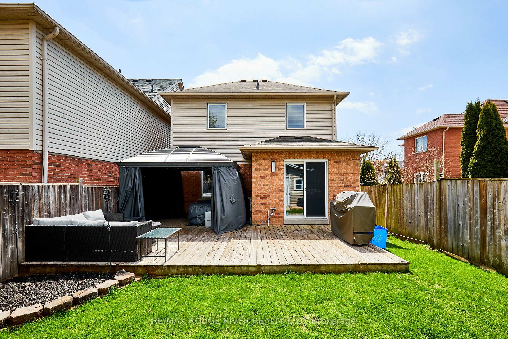 Photo 24 of 74 Madden Place, Clarington, Bowmanville — HOMEH