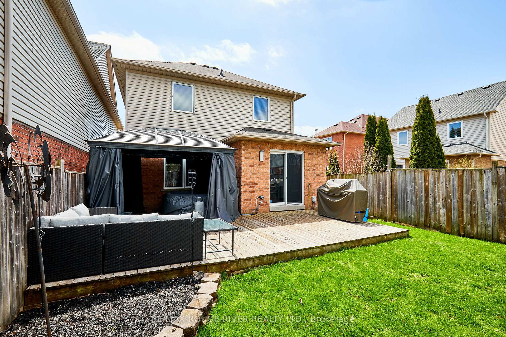 Photo 25 of 74 Madden Place, Clarington, Bowmanville — HOMEH