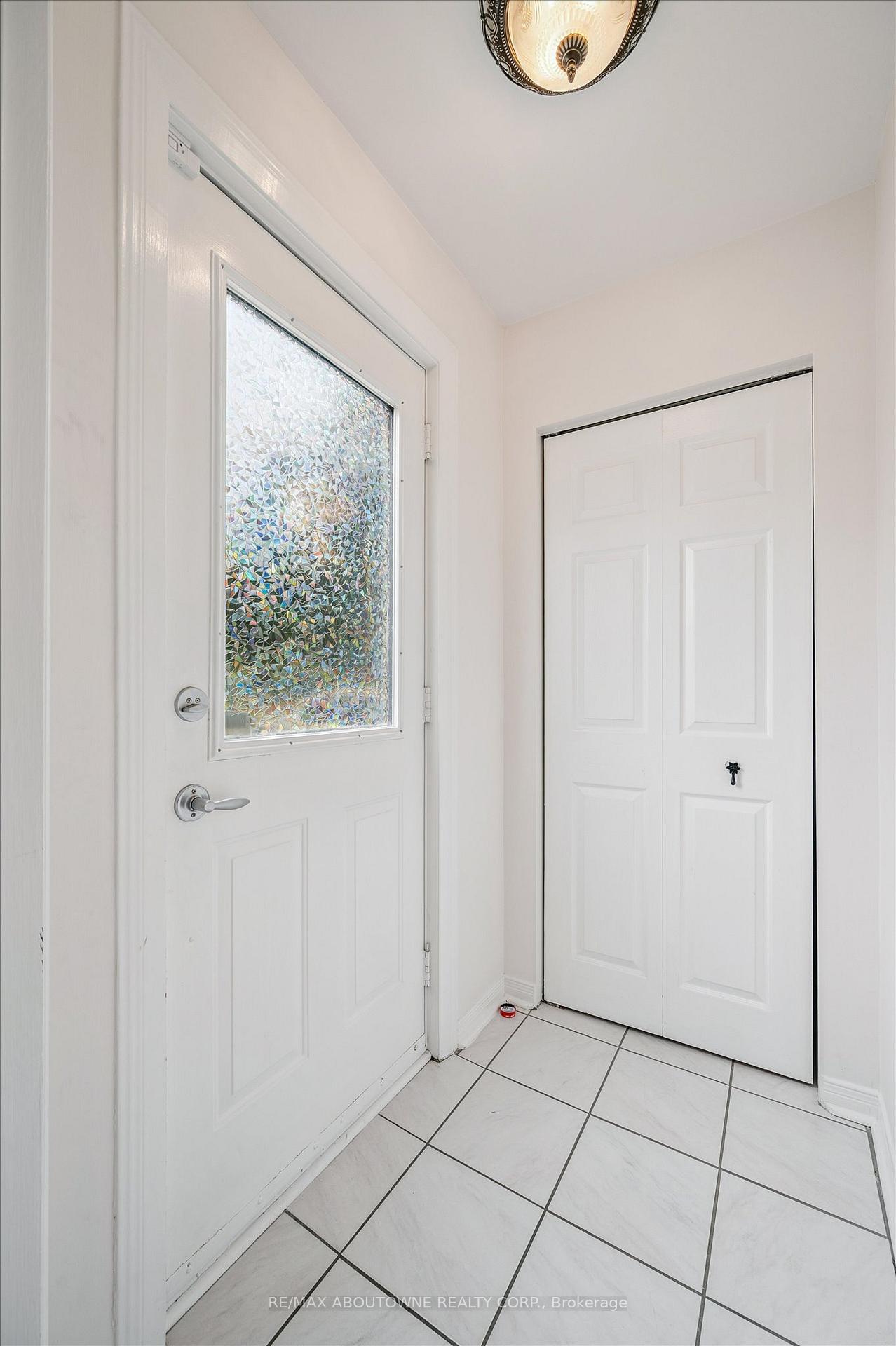 Photo 6 of 216 Bell Avenue, Hamilton, Bartonville — HOMEH