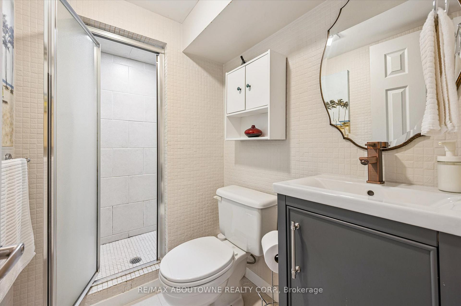 Photo 27 of 216 Bell Avenue, Hamilton, Bartonville — HOMEH