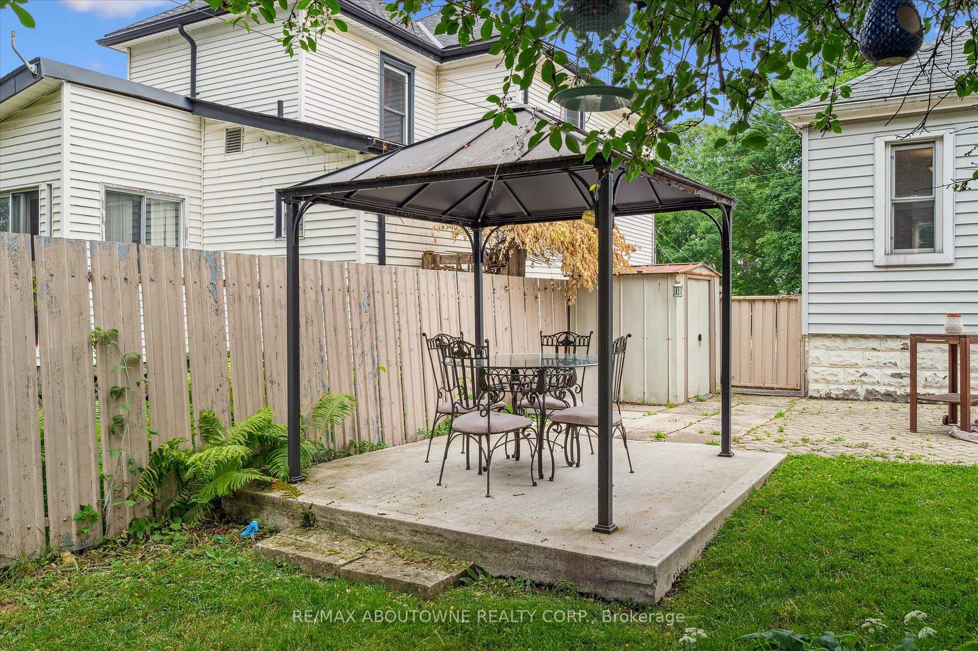 Photo 37 of 216 Bell Avenue, Hamilton, Bartonville — HOMEH
