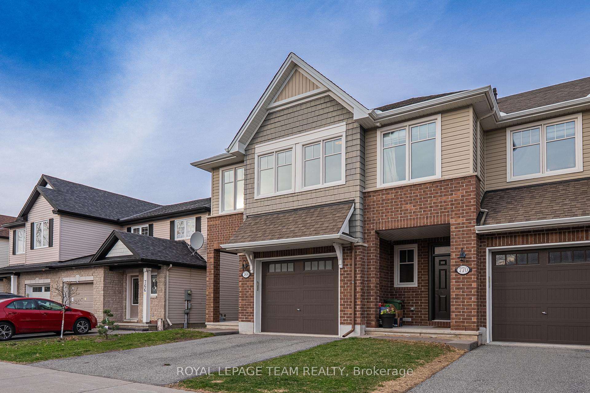Photo 3 of 768 Cedar Creek Drive, Ottawa, Blossom Park/Kemp Park/Findlay Creek — HOMEH