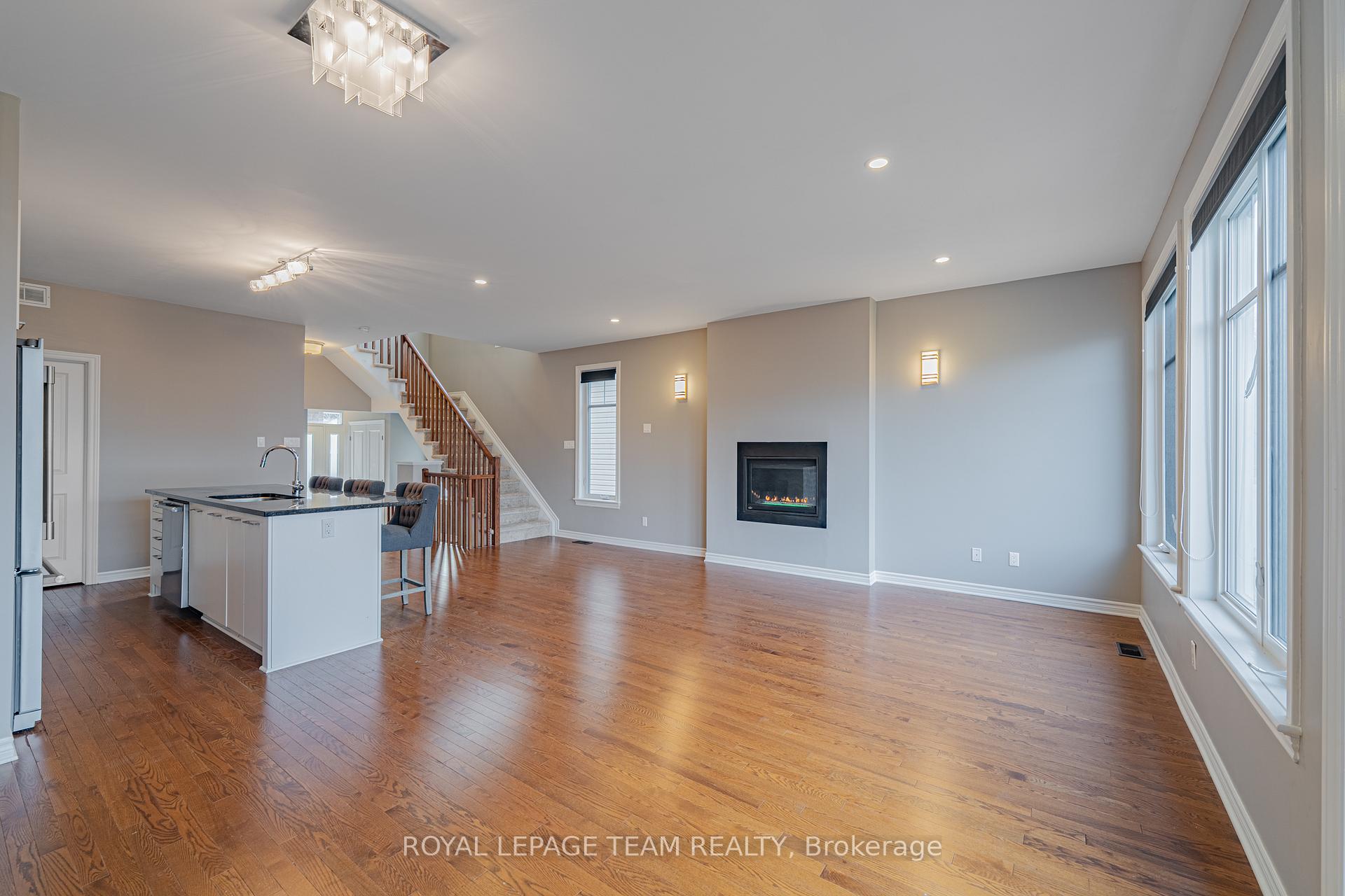 Photo 14 of 768 Cedar Creek Drive, Ottawa, Blossom Park/Kemp Park/Findlay Creek — HOMEH