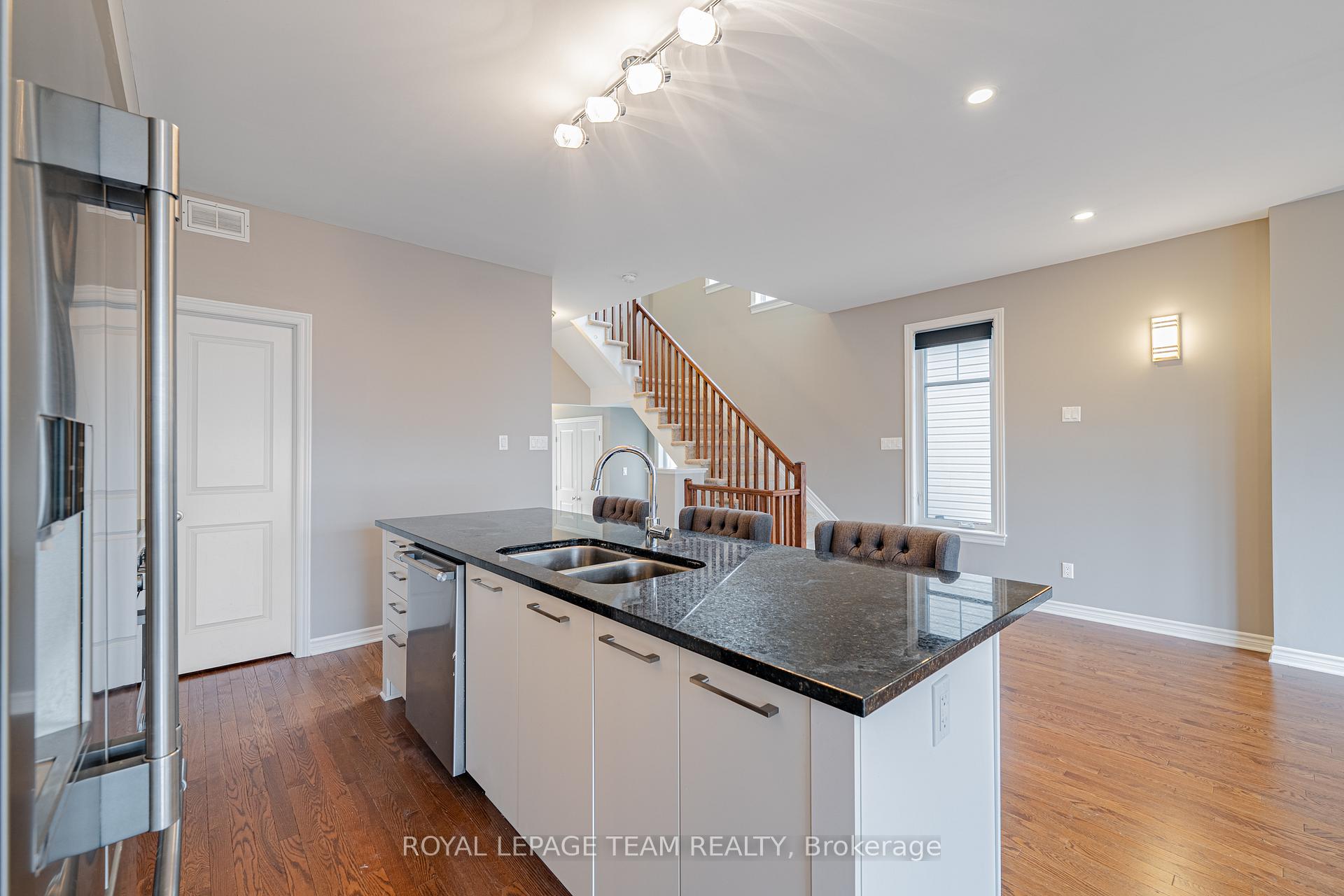 Photo 21 of 768 Cedar Creek Drive, Ottawa, Blossom Park/Kemp Park/Findlay Creek — HOMEH