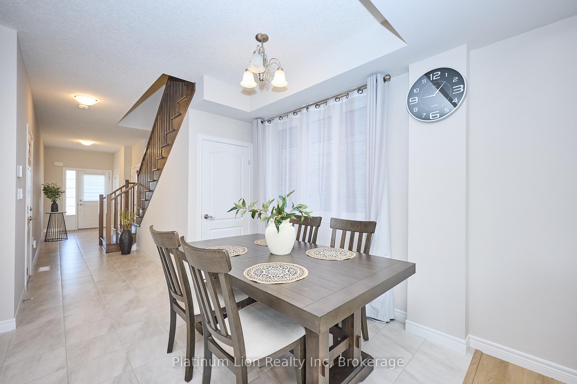 Photo 10 of 73 Lloyd Davies Way, Hamilton, Rural Glanbrook — HOMEH