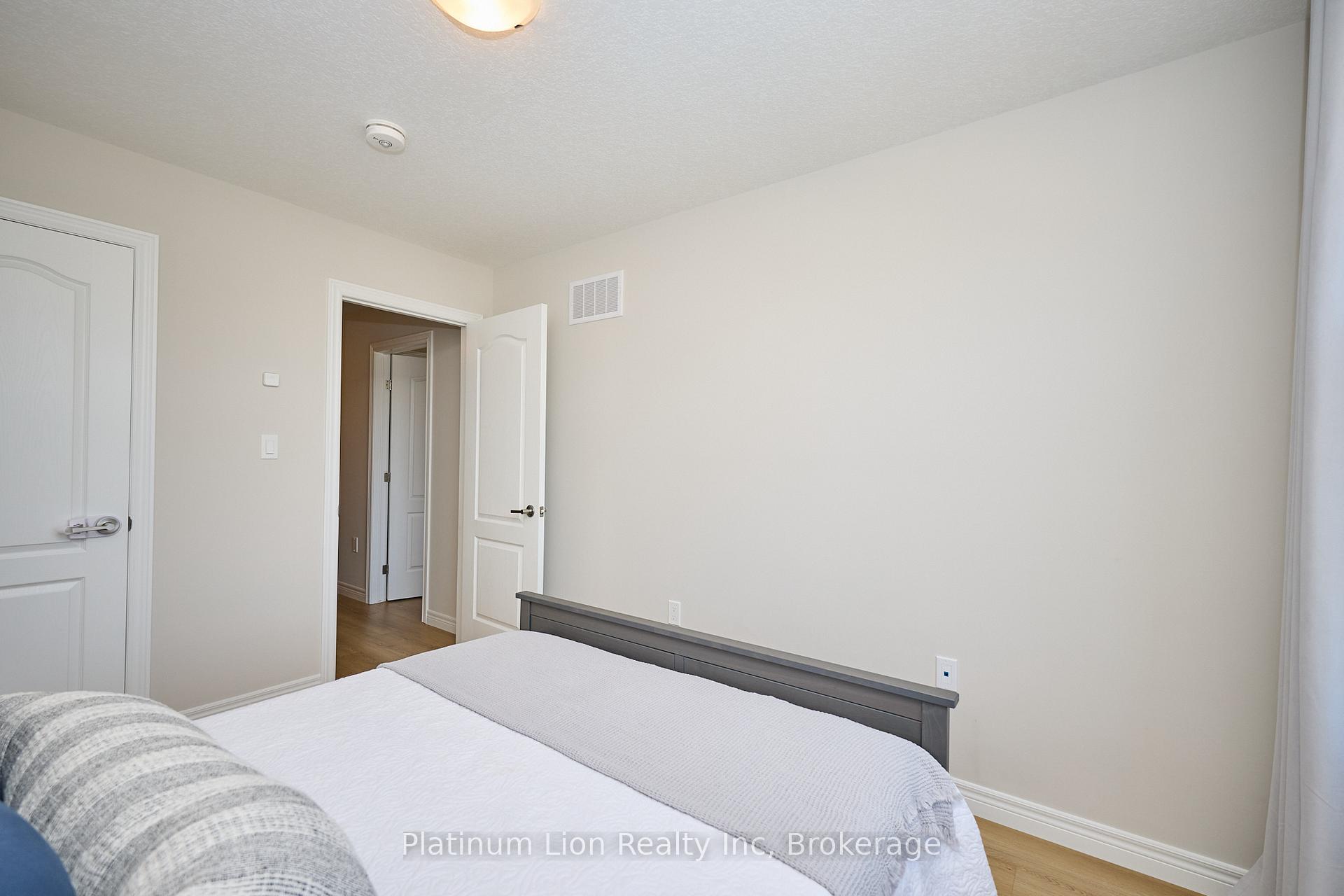 Photo 29 of 73 Lloyd Davies Way, Hamilton, Rural Glanbrook — HOMEH