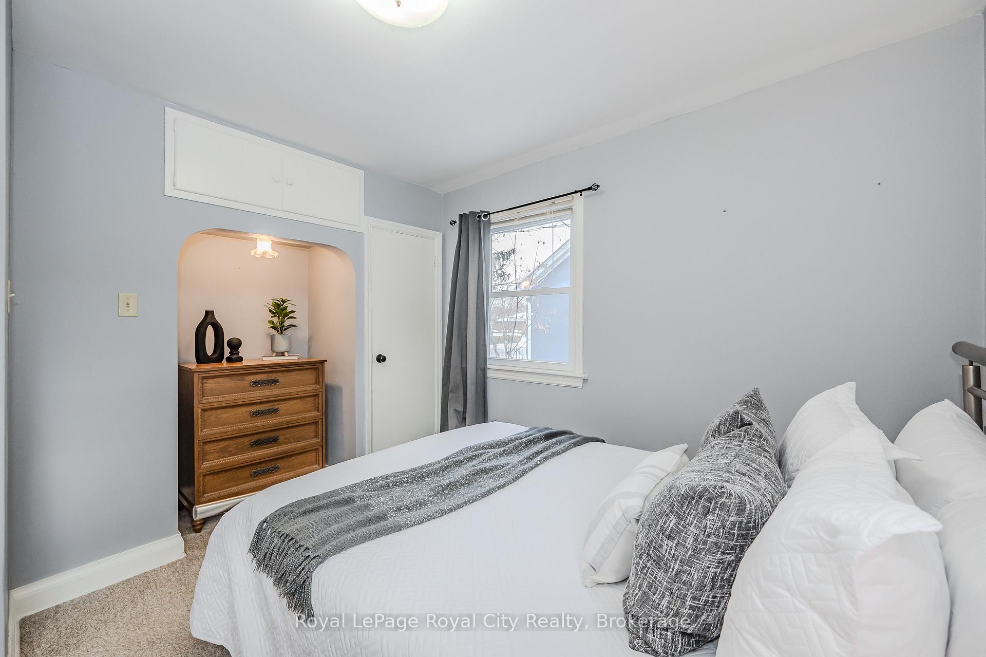 Photo 25 of 34 Marlborough Road, Guelph, General Hospital — HOMEH