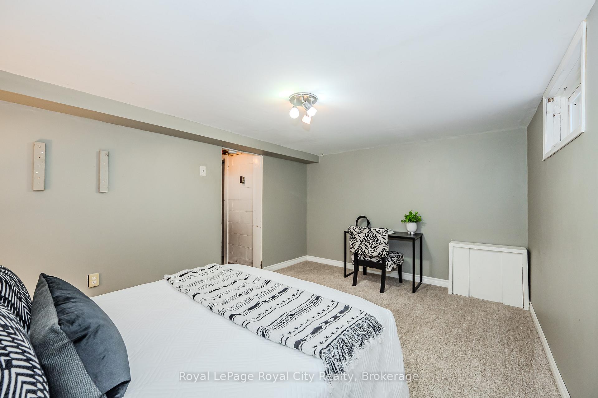 Photo 27 of 34 Marlborough Road, Guelph, General Hospital — HOMEH