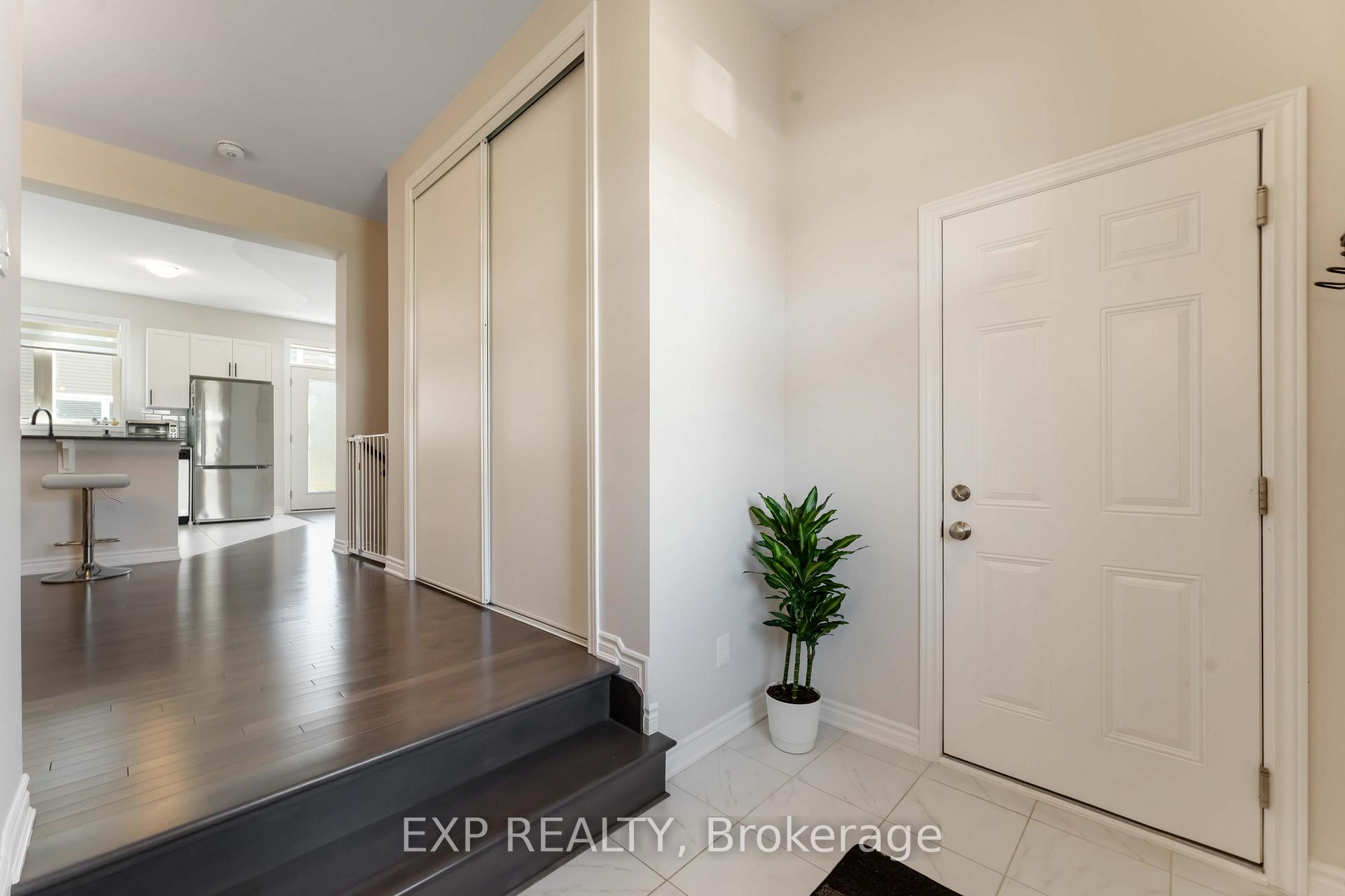 Photo 5 of 1902 Haiku Street, Ottawa, Barrhaven - Half Moon Bay — HOMEH