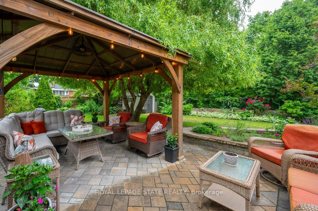 Photo 1 of 891 Garth Street, Hamilton, Buchanan — HOMEH