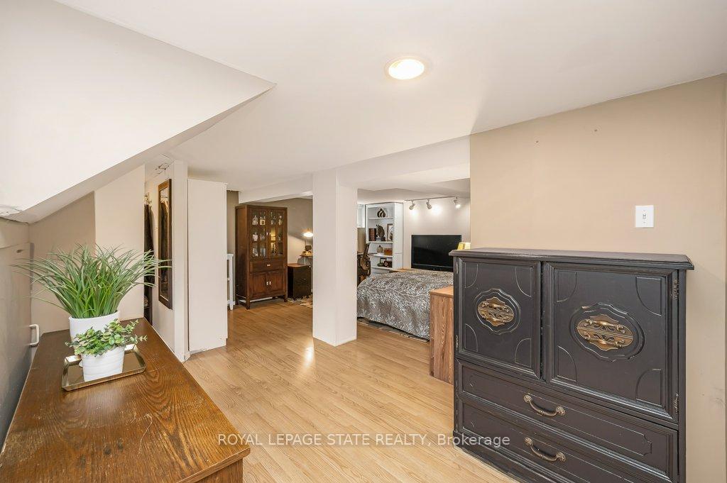 Photo 24 of 891 Garth Street, Hamilton, Buchanan — HOMEH
