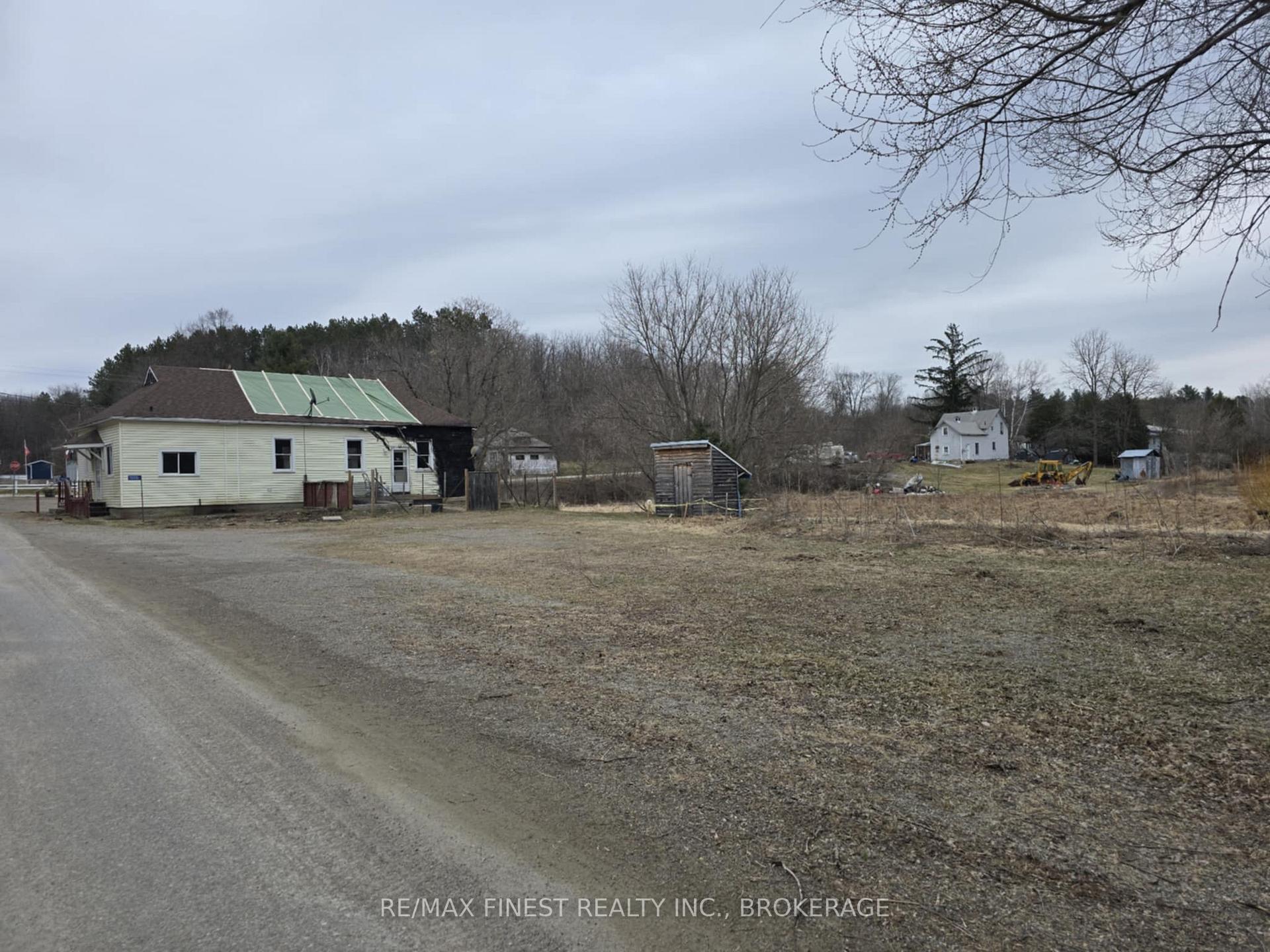 Photo 16 of 1009 A&B Elm Tree Road, Frontenac, Frontenac Centre — HOMEH