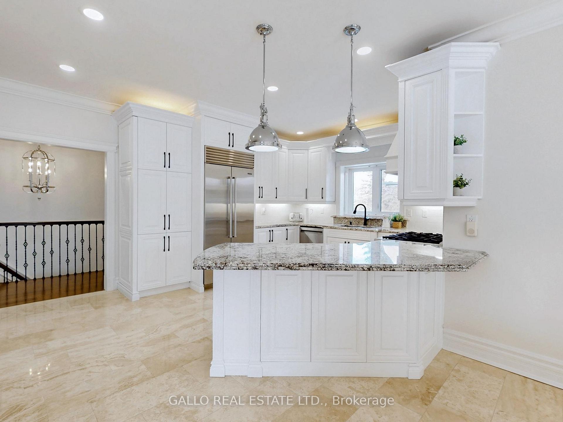 Photo 9 of 56 Offord Crescent, Aurora, Bayview Southeast — HOMEH