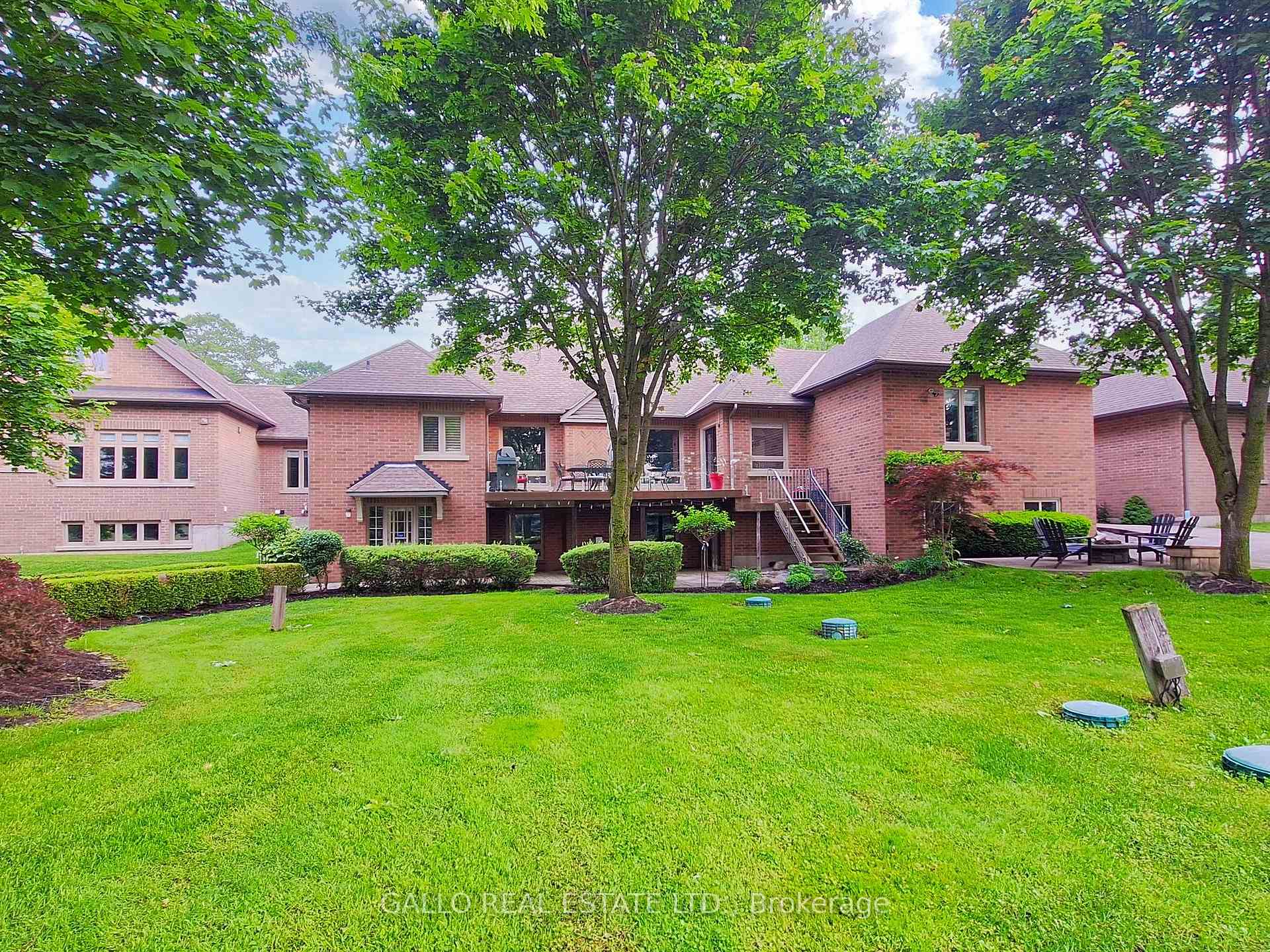 Photo 39 of 56 Offord Crescent, Aurora, Bayview Southeast — HOMEH