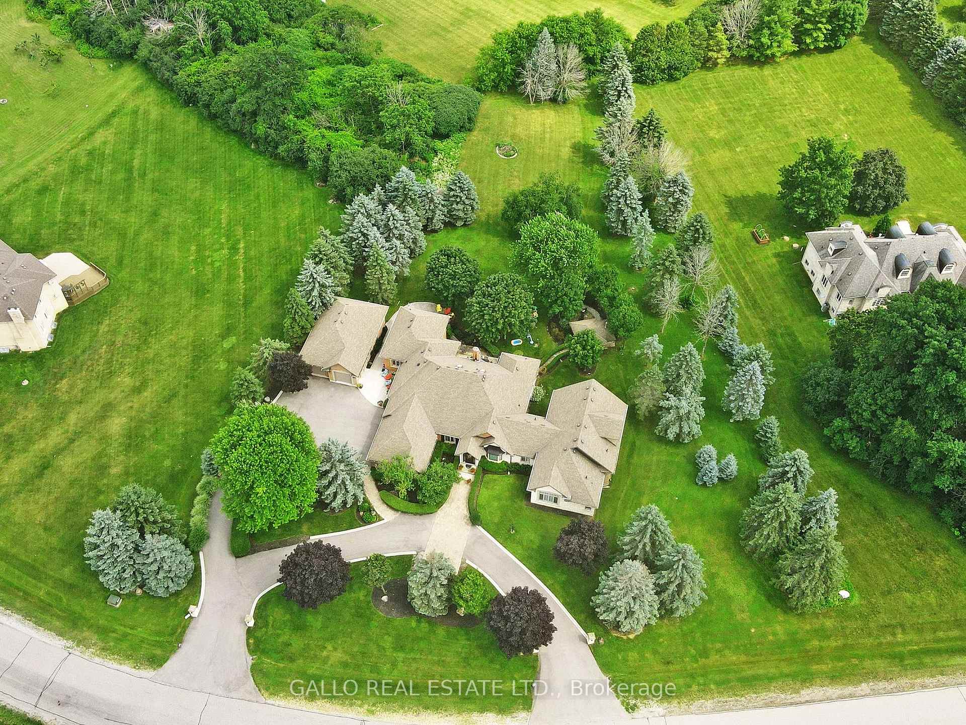 Photo 46 of 56 Offord Crescent, Aurora, Bayview Southeast — HOMEH