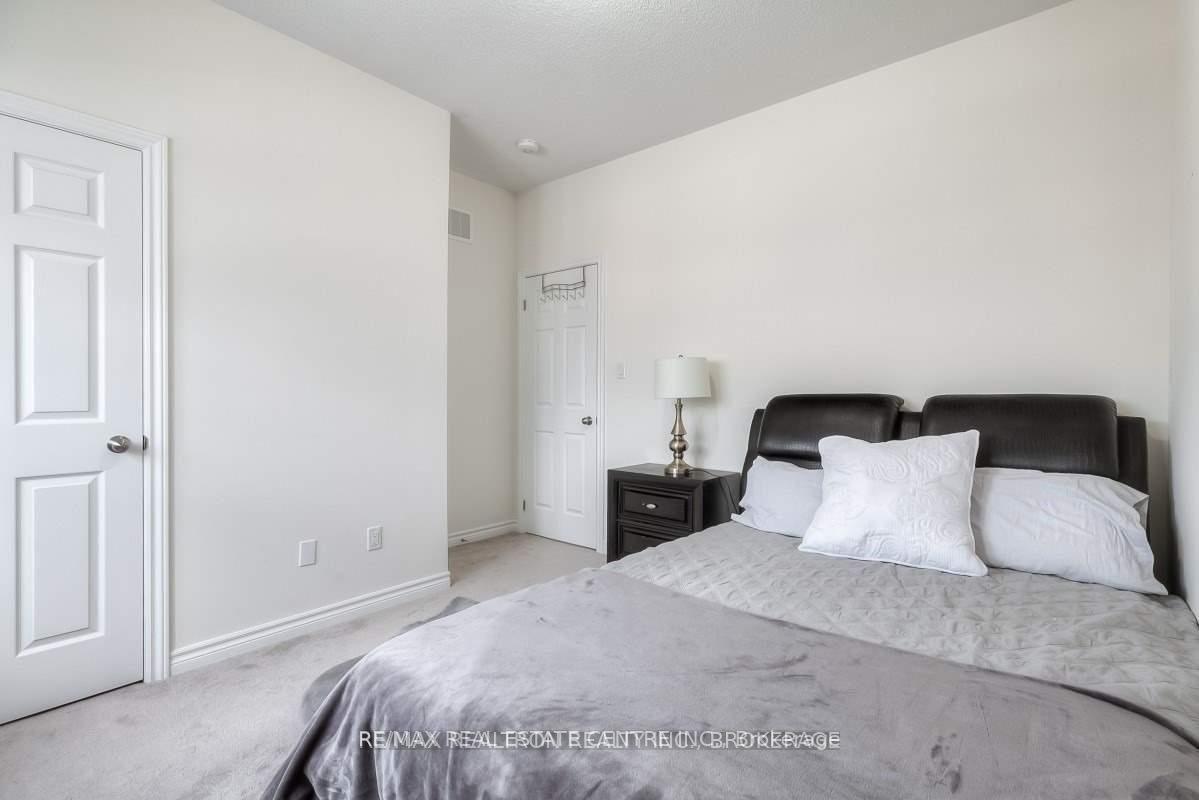 Photo 13 of 100 Workmens Circle, Ajax, Northwest Ajax — HOMEH