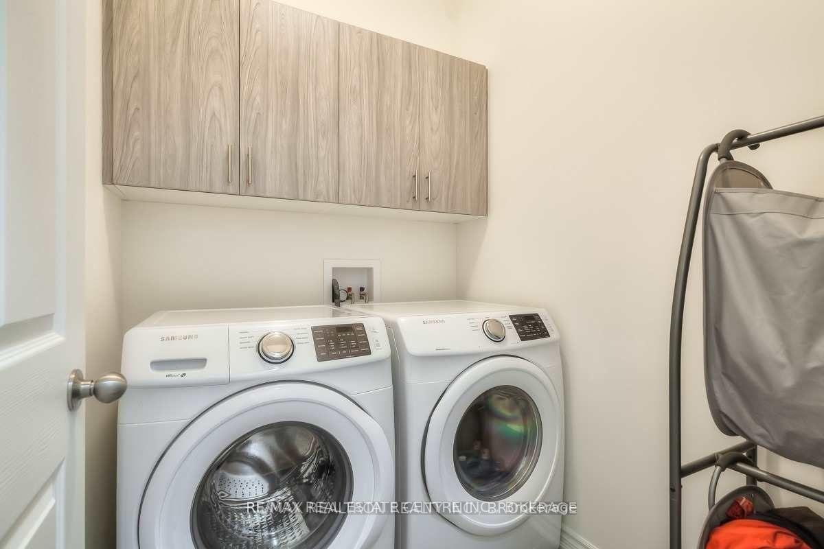 Photo 15 of 100 Workmens Circle, Ajax, Northwest Ajax — HOMEH