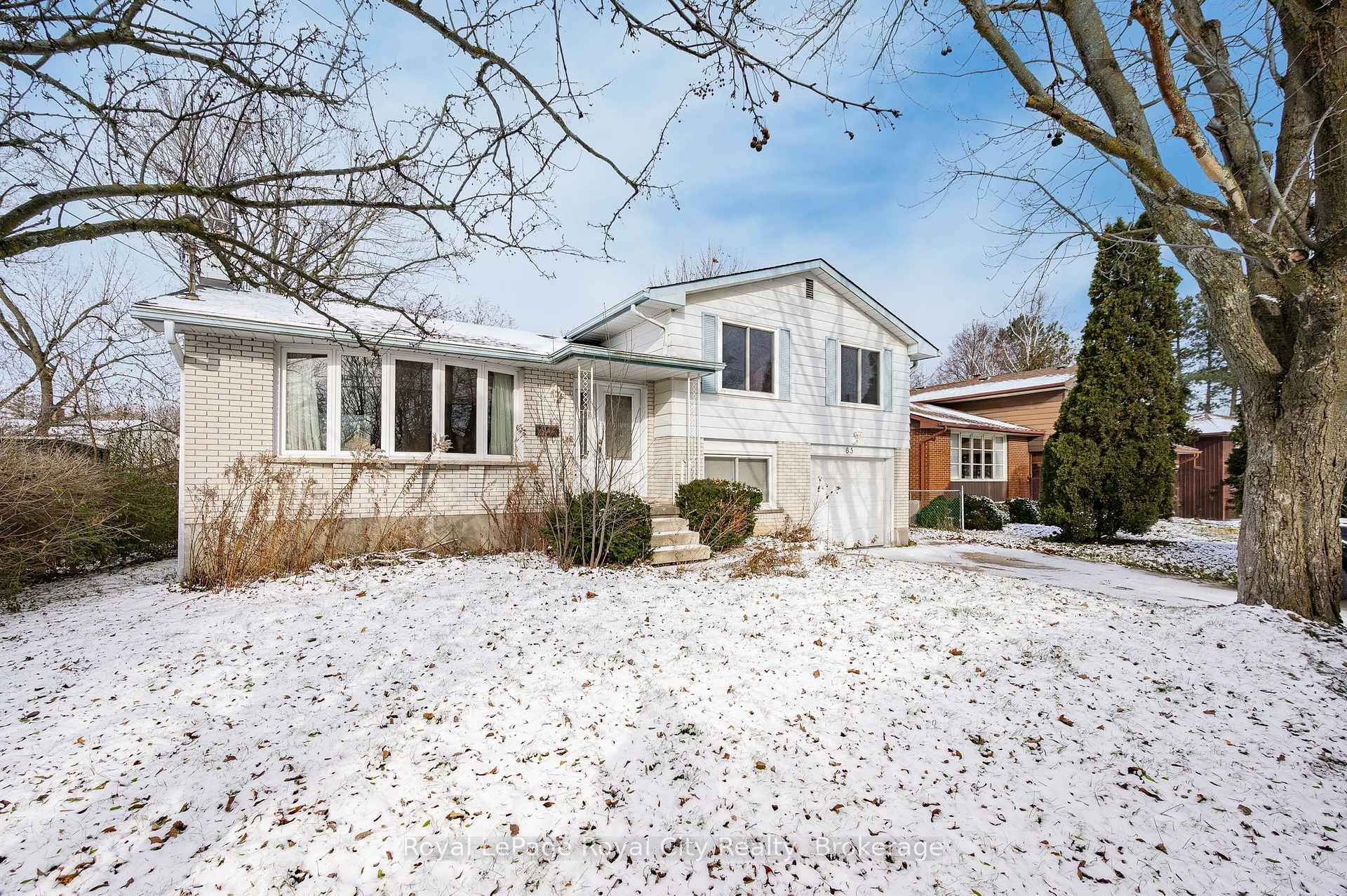 Photo 2 of 65 Balmoral Drive, Guelph, Riverside Park — HOMEH
