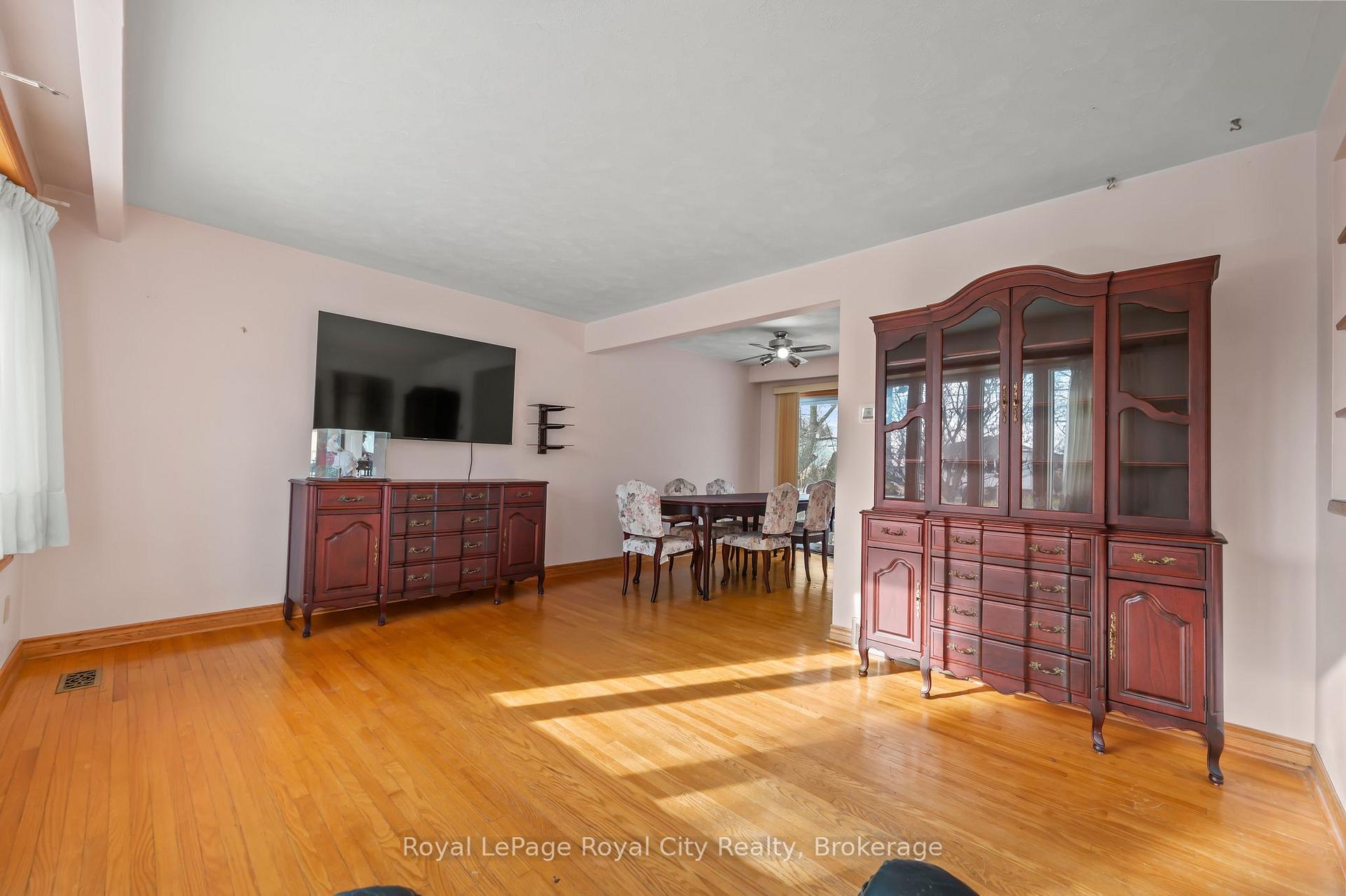 Photo 6 of 65 Balmoral Drive, Guelph, Riverside Park — HOMEH