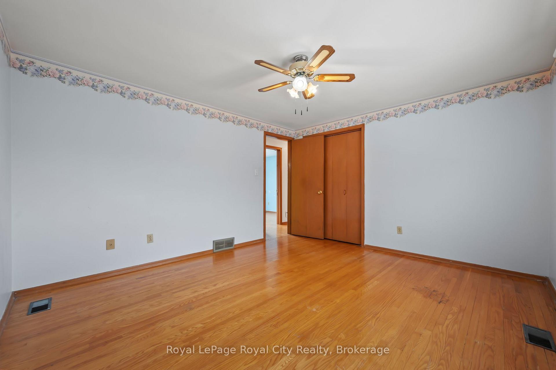 Photo 12 of 65 Balmoral Drive, Guelph, Riverside Park — HOMEH